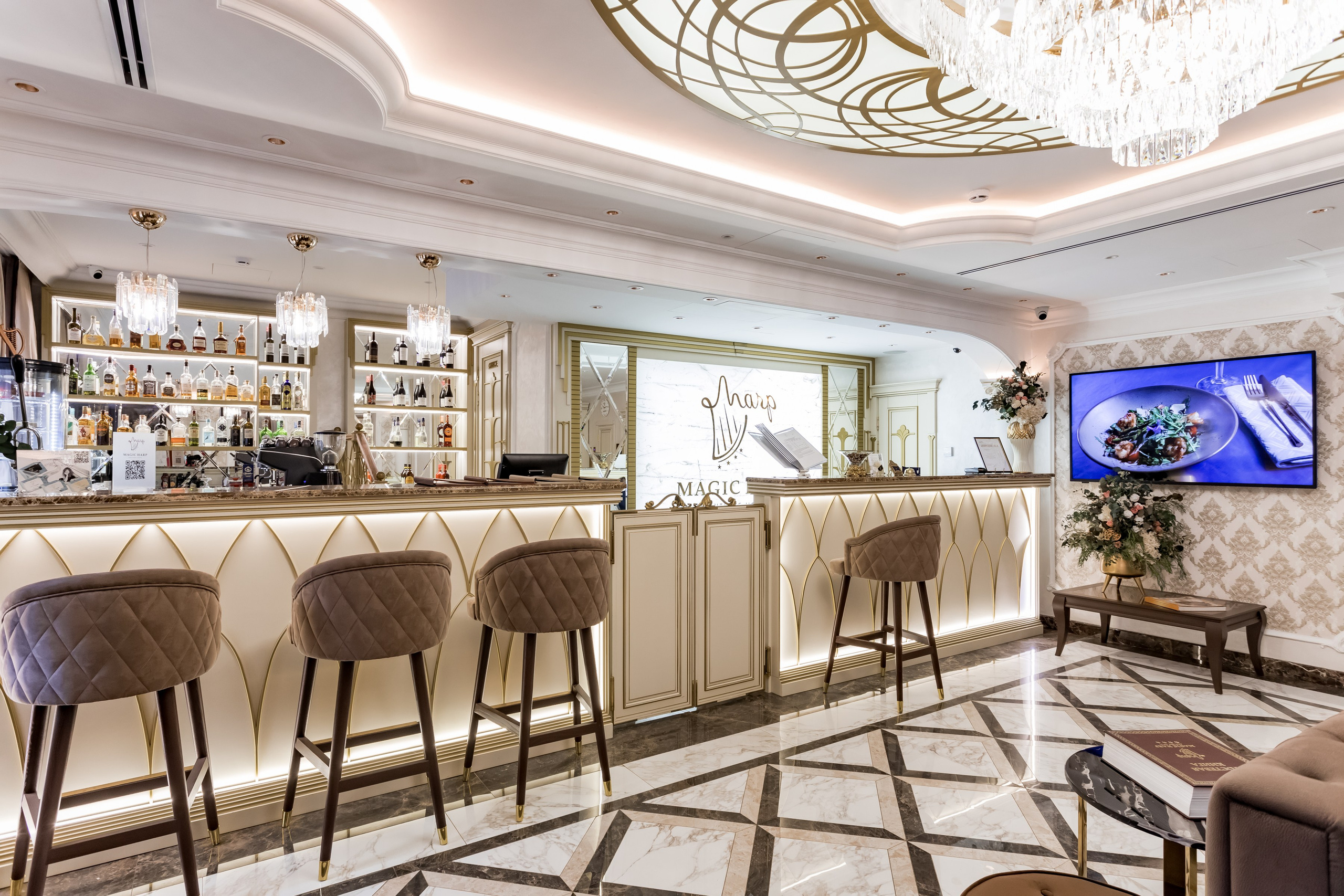 Фотосъемка для ресторана Волшебная арфа. Интерьеры, Контент, Портреты | Фотограф в Москве Дани Терно