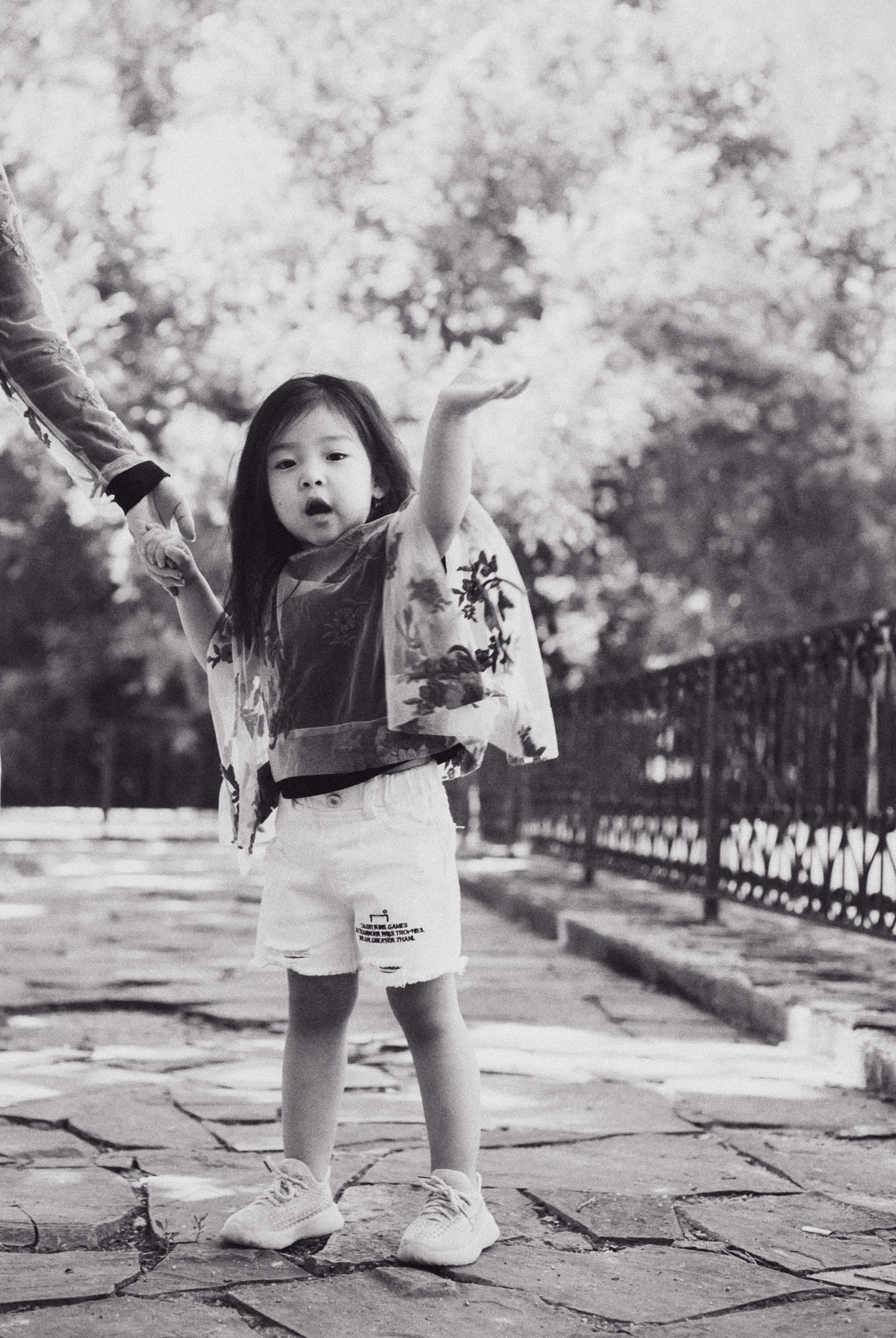 Летняя прогулка мамы и дочери. Фотограф Наталья Гончарова. Снимаю живые портреты в Алматы