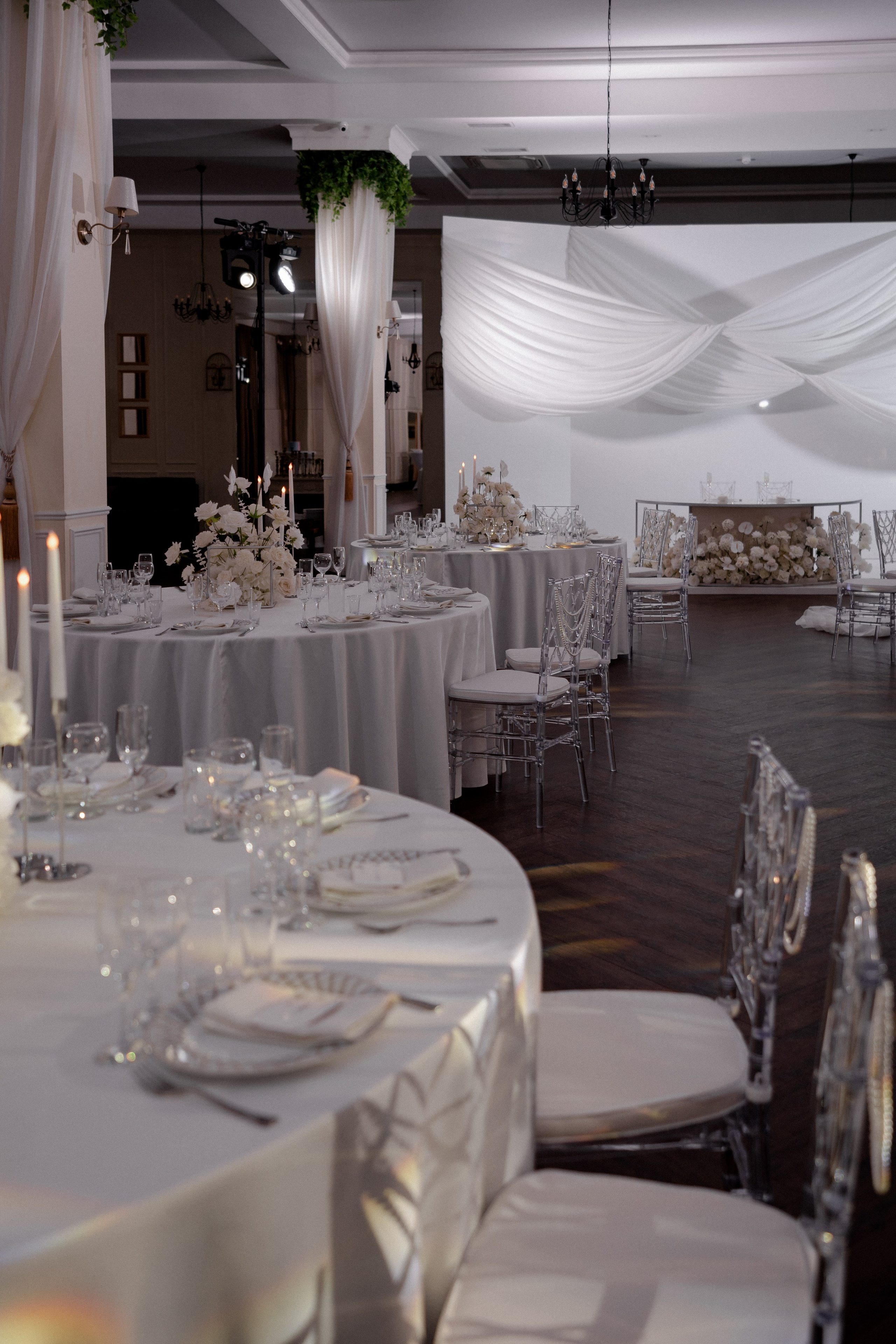 СВАДЕБНАЯ СЬЕМКА СБОРОВ В ОТЕЛЕ И ВЫЕЗД НА ЦЕРЕМОНИЮ (СНЯТО В СИБИРЕ В НИЖНЕВАРТОВСКЕ). Профессиональный фотограф, Санкт-Петербург — Виктория Богомолова