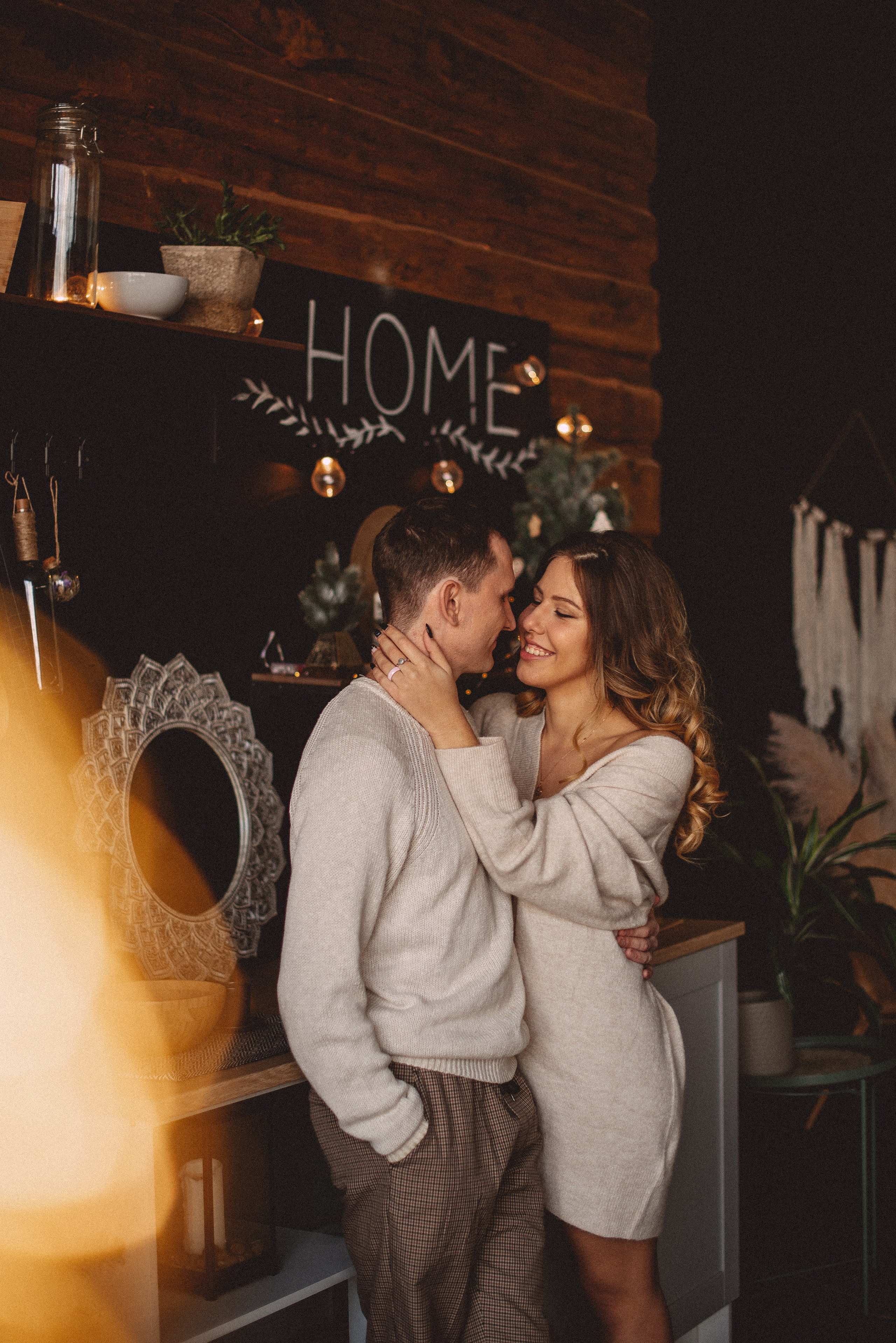 Новогодняя фотосессия Лавстори в студии. Семейная фотосессия Бутово Москва фотограф Алина Морщагина