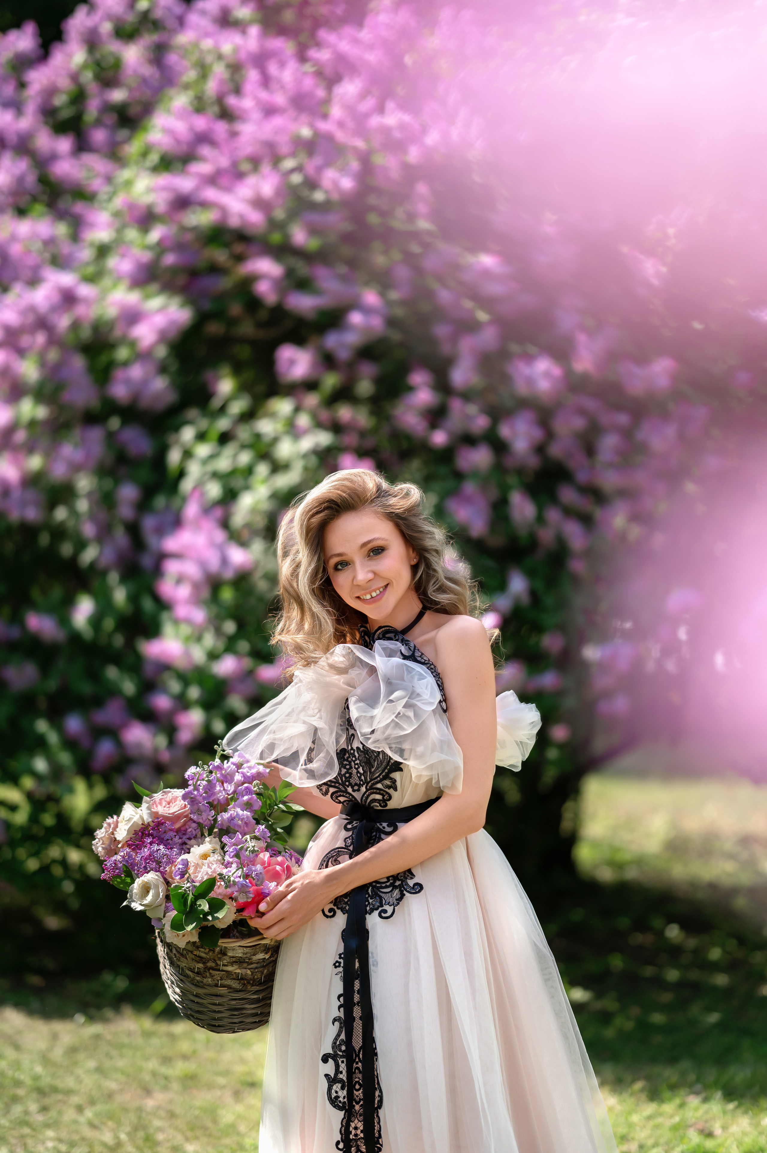 Фотосессия Алисы в сиреневом саду, часть1. Фотограф Елена Сасс Москва