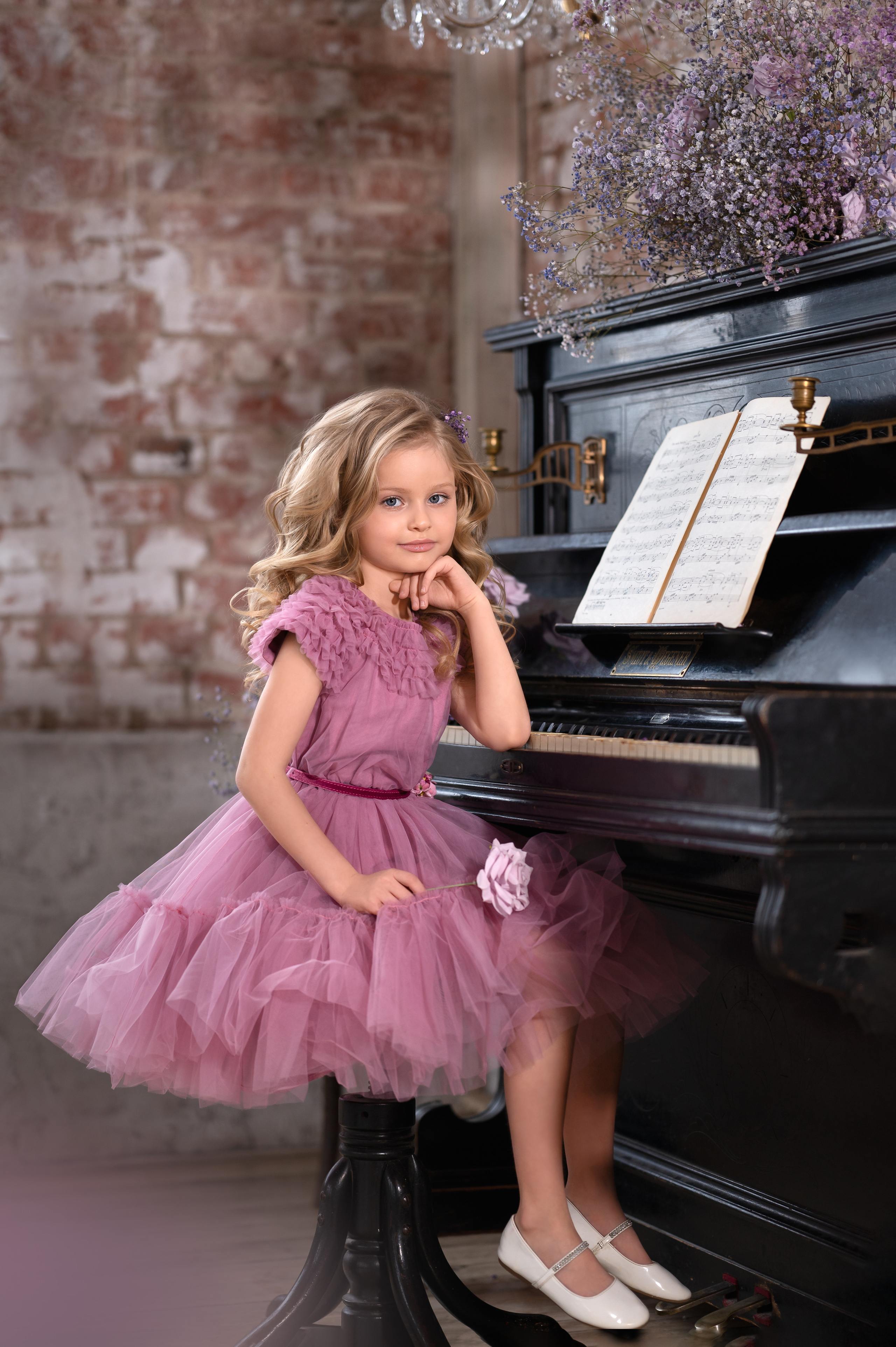 Цветочная фотосессия Дарины в студии. Фотограф Елена Сасс Москва