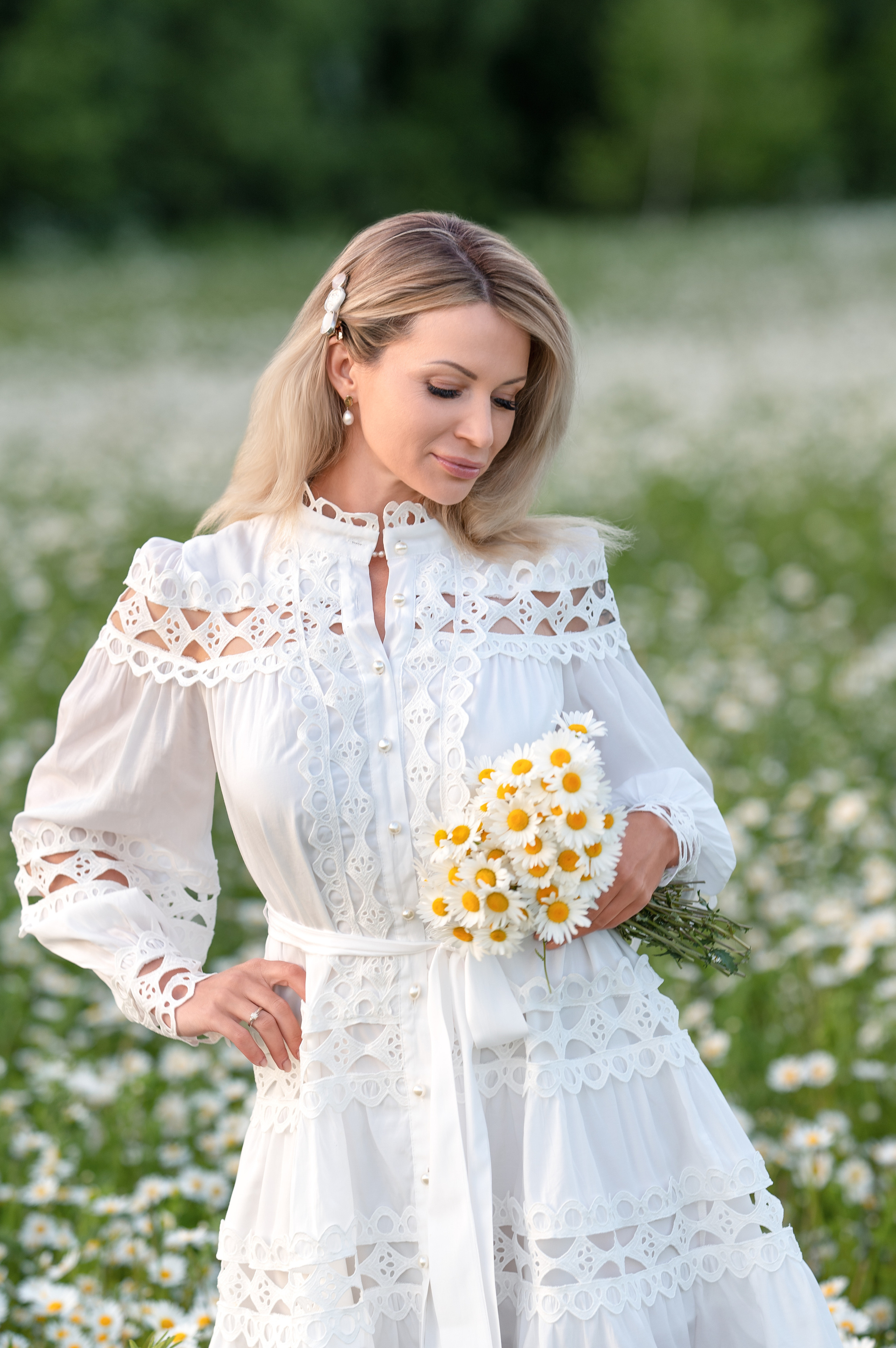 Фотосессия в ромашковом поле. Фотограф Елена Сасс Москва