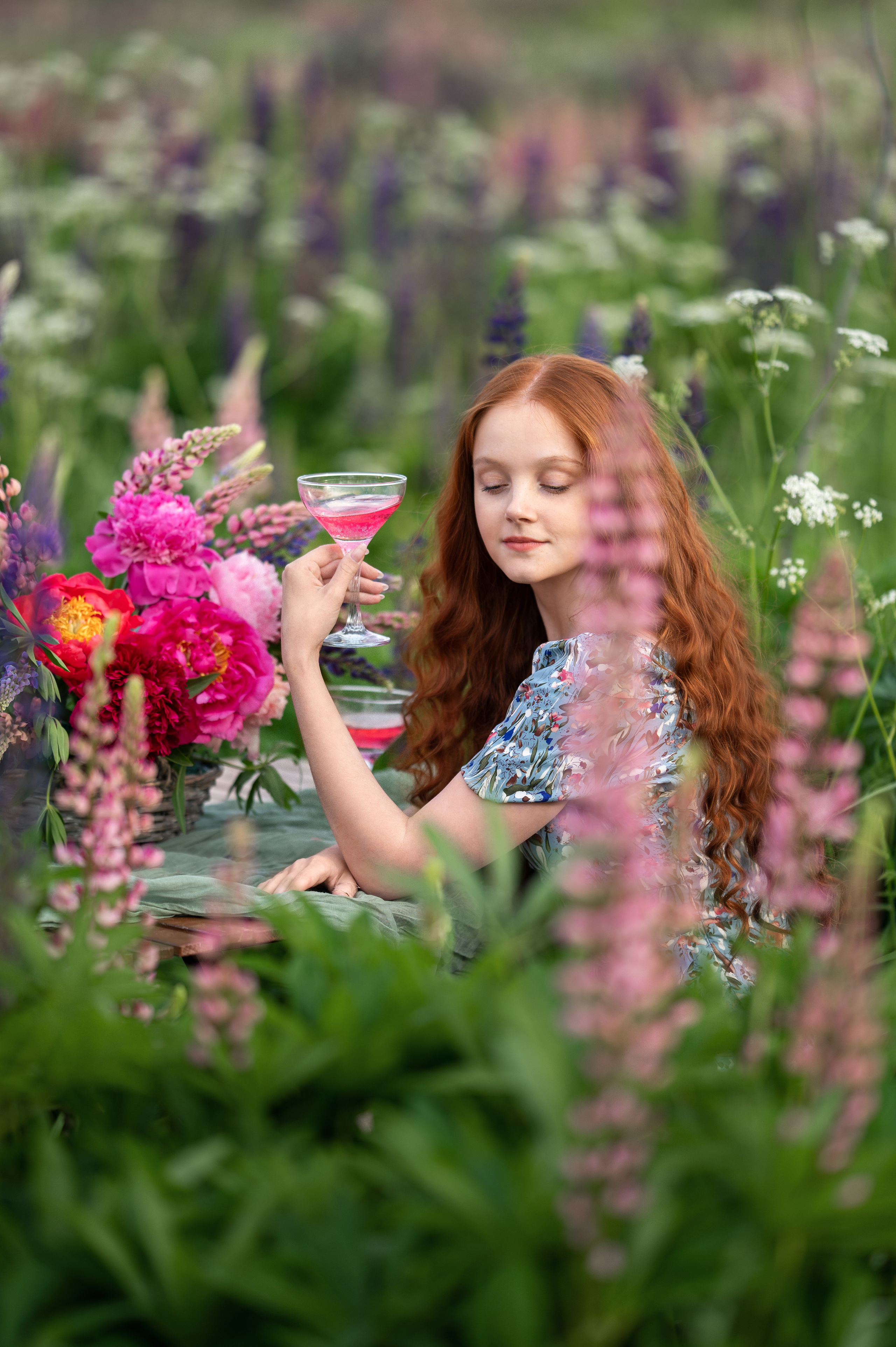 Фотосессия в люпинах. Фотограф Елена Сасс Москва