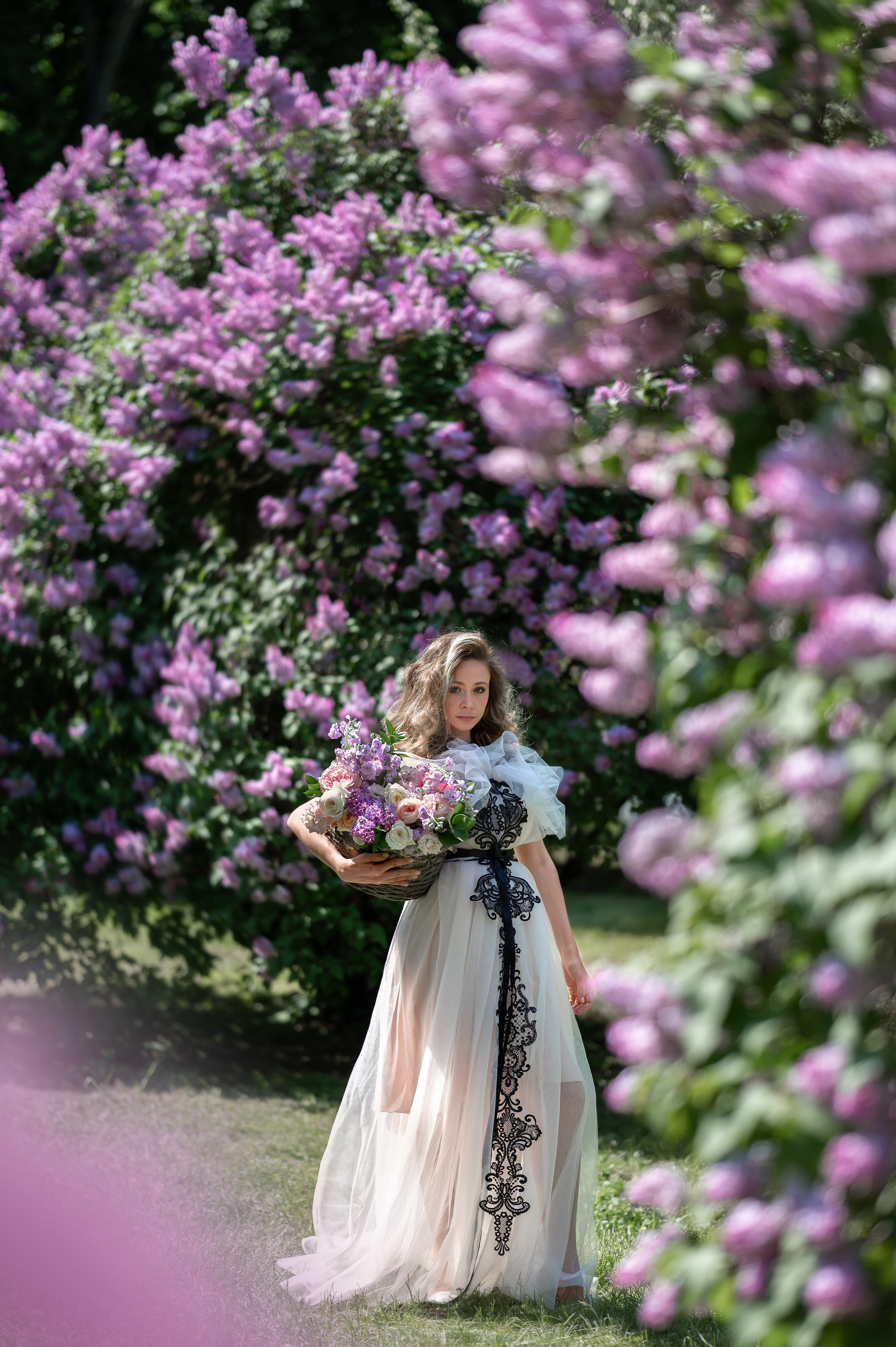 Фотосессия Алисы в сиреневом саду, часть1. Фотограф Елена Сасс Москва