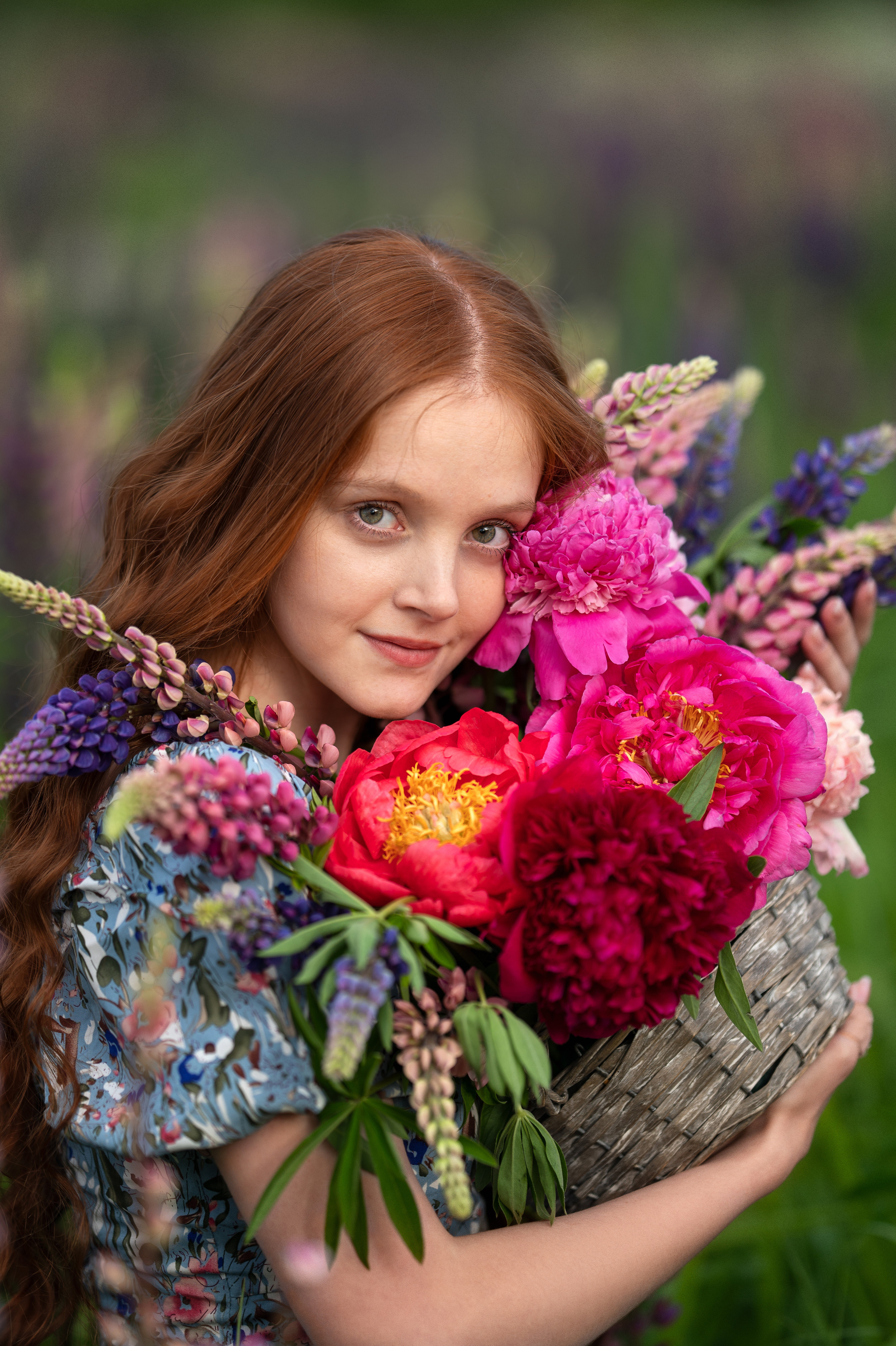 Фотосессия в люпинах. Фотограф Елена Сасс Москва