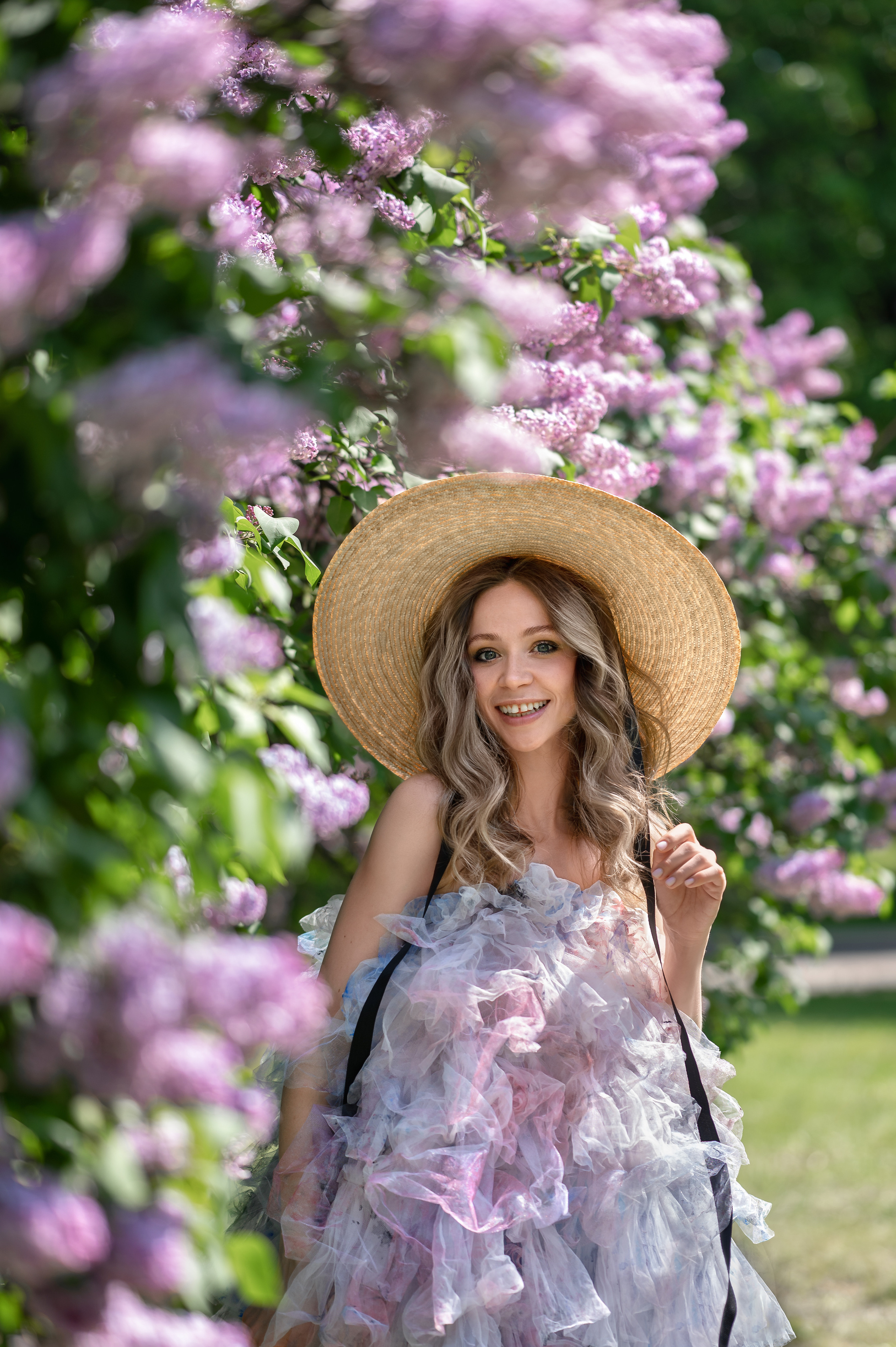 Фотосессия Алисы в сиреневом саду, часть2. Фотограф Елена Сасс Москва