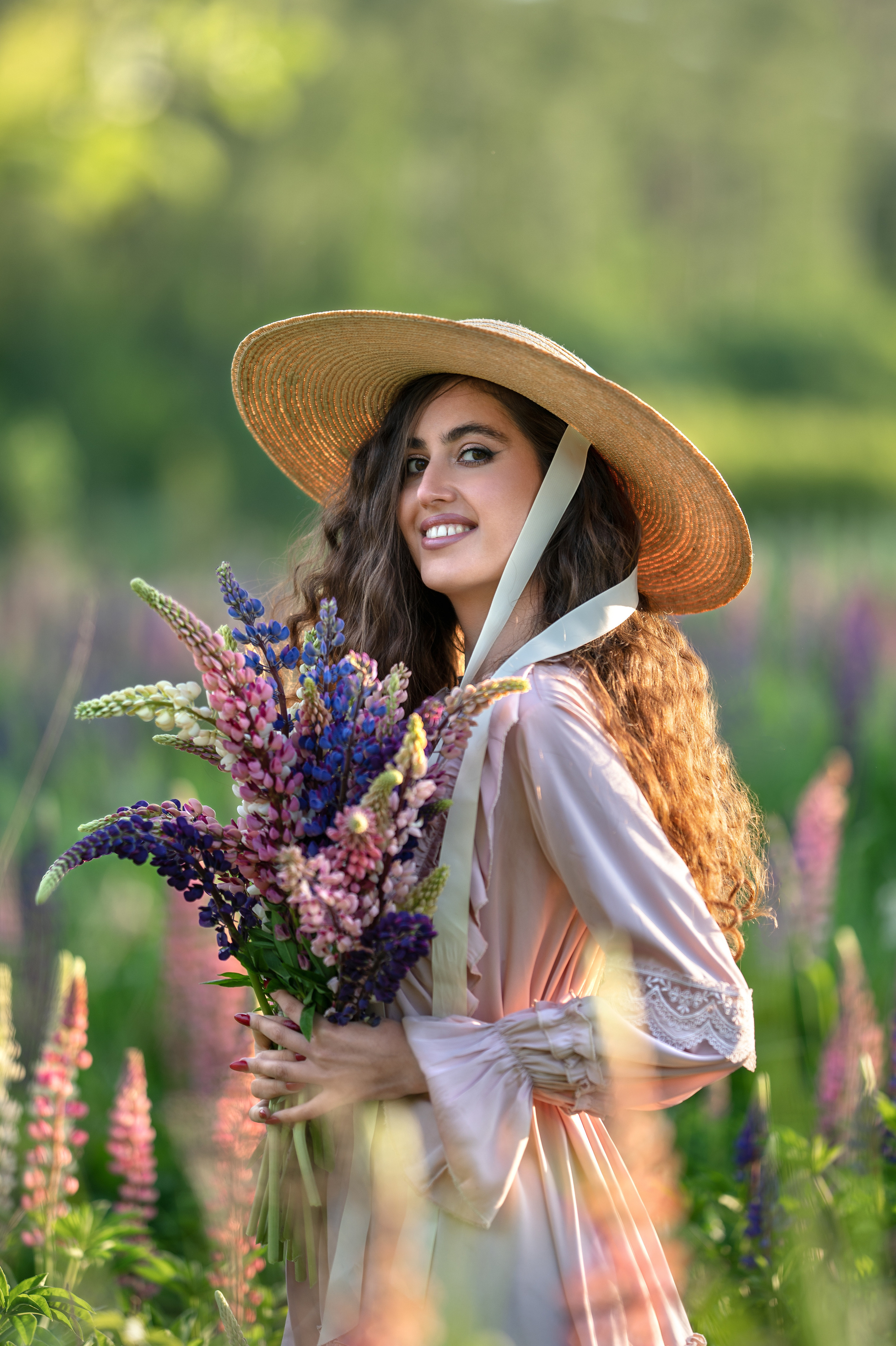 Фотосессия в люпиновом поле. Фотограф Елена Сасс Москва