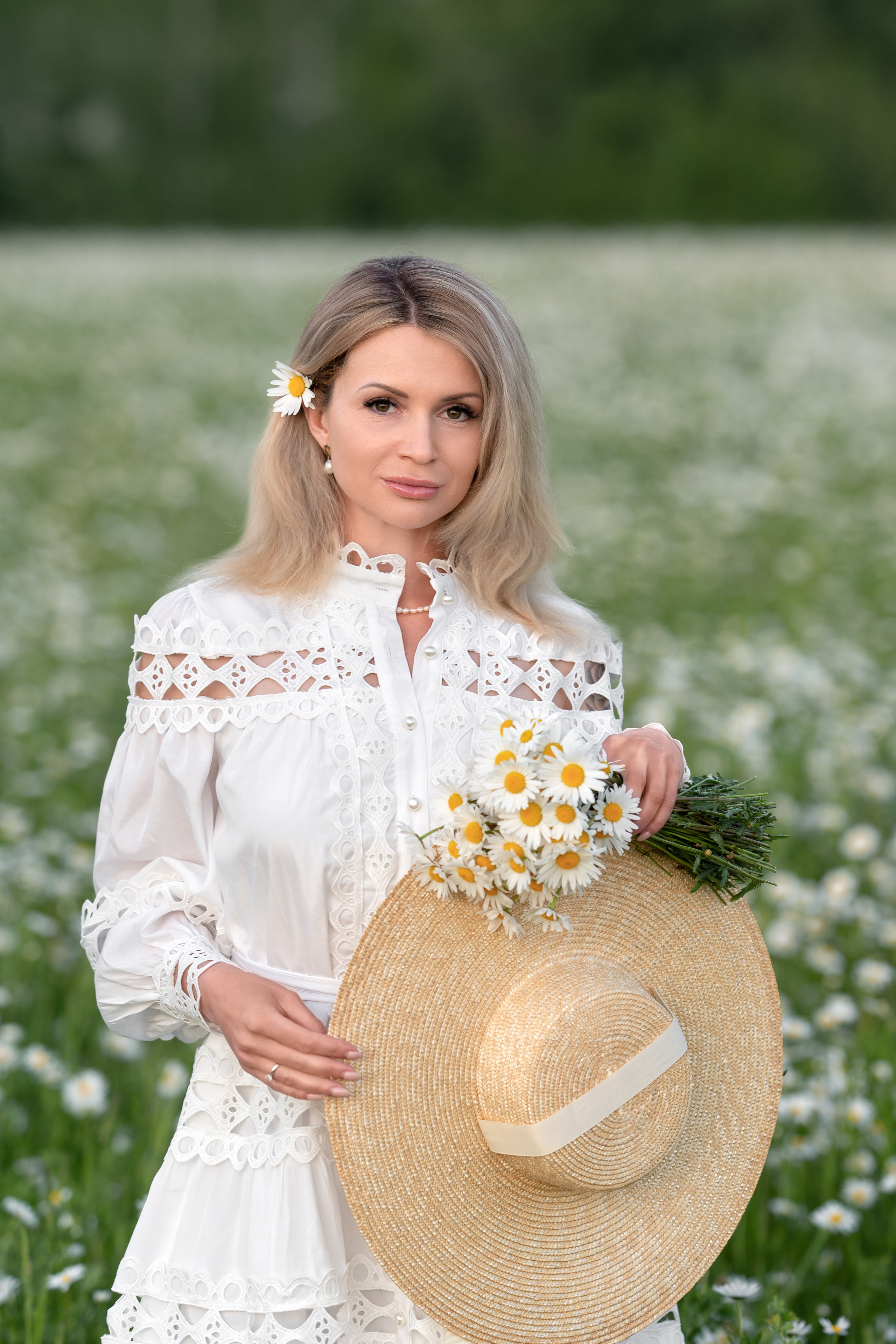 Фотосессия в ромашковом поле. Фотограф Елена Сасс Москва