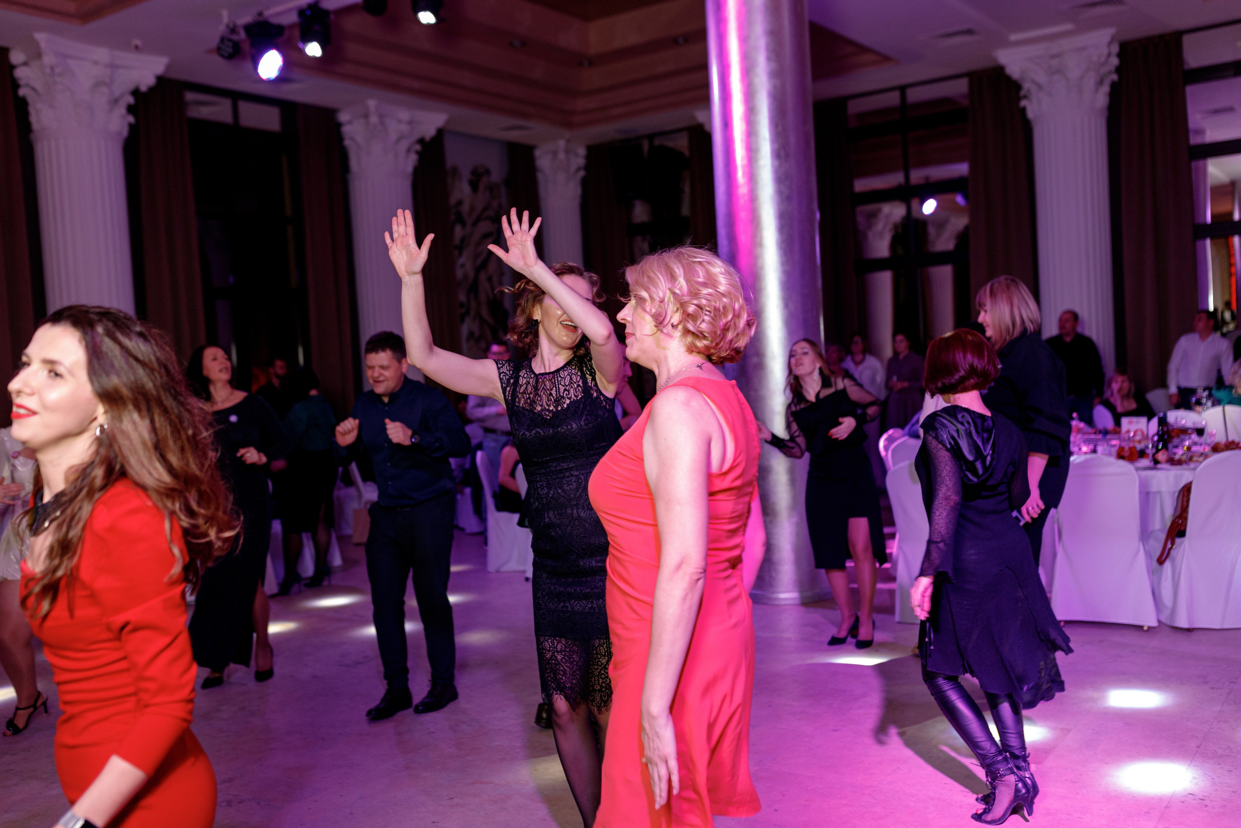 Репортажная фотосъёмка — корпоратив Tele2 2024