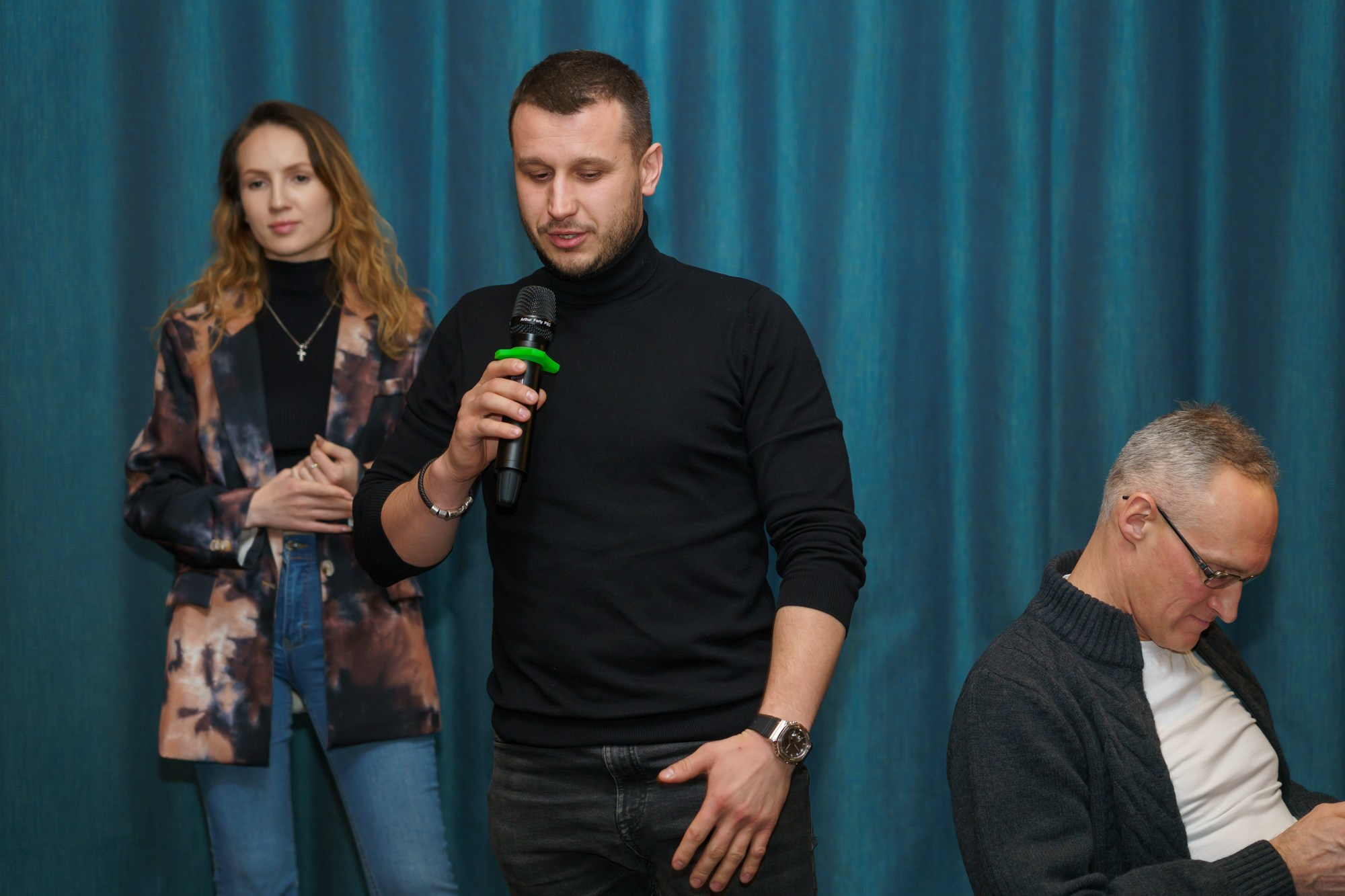 Выступление спикера. Photomantis