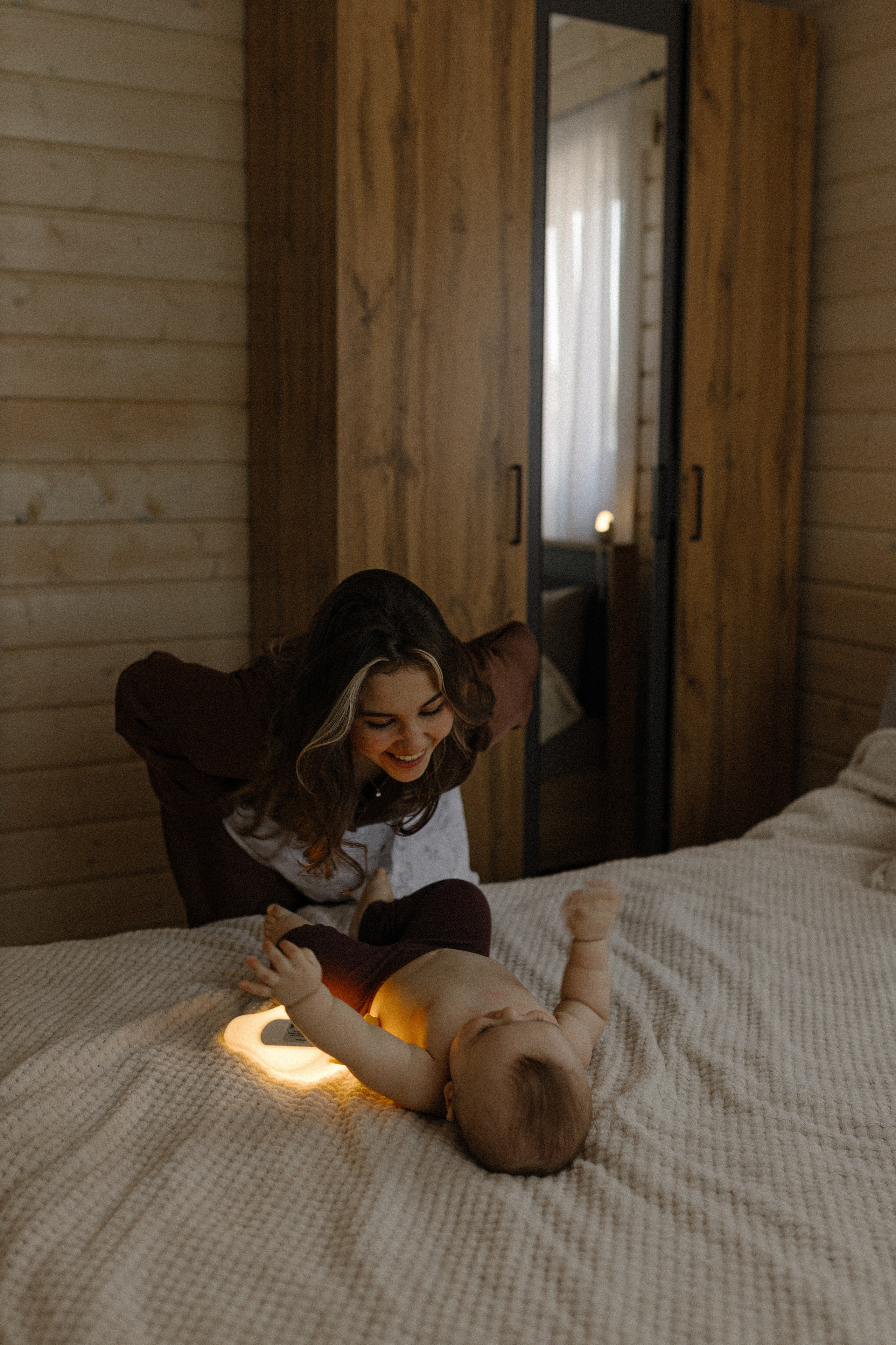 Яна и Тимофей. Домашняя съёмка. Семейный фотограф Тихвин, Санкт-Петербург и ЛО