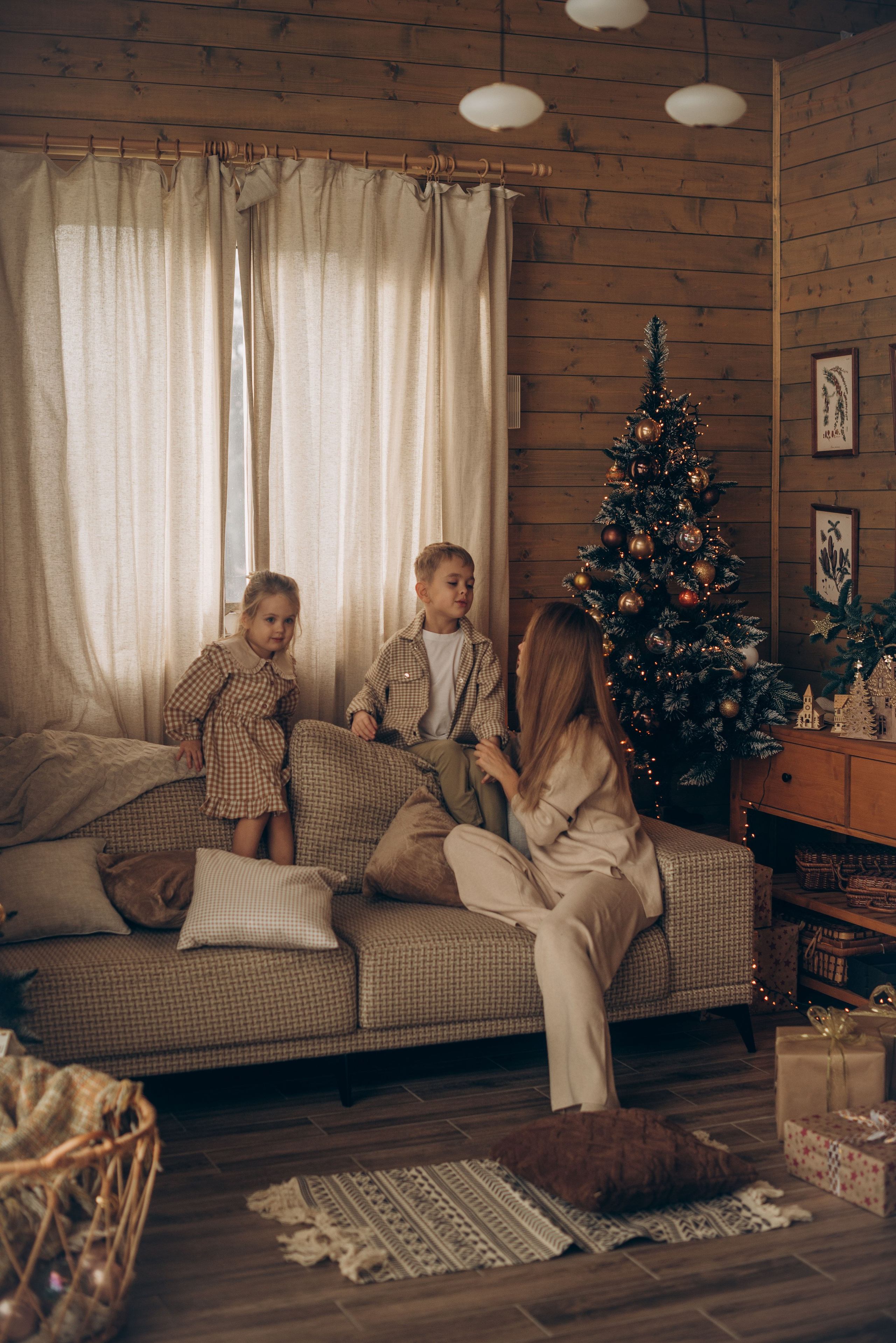 Семейная новогодняя фотосессия в студии. Семейный фотограф в Домодедово и Москве Елена Пичугина