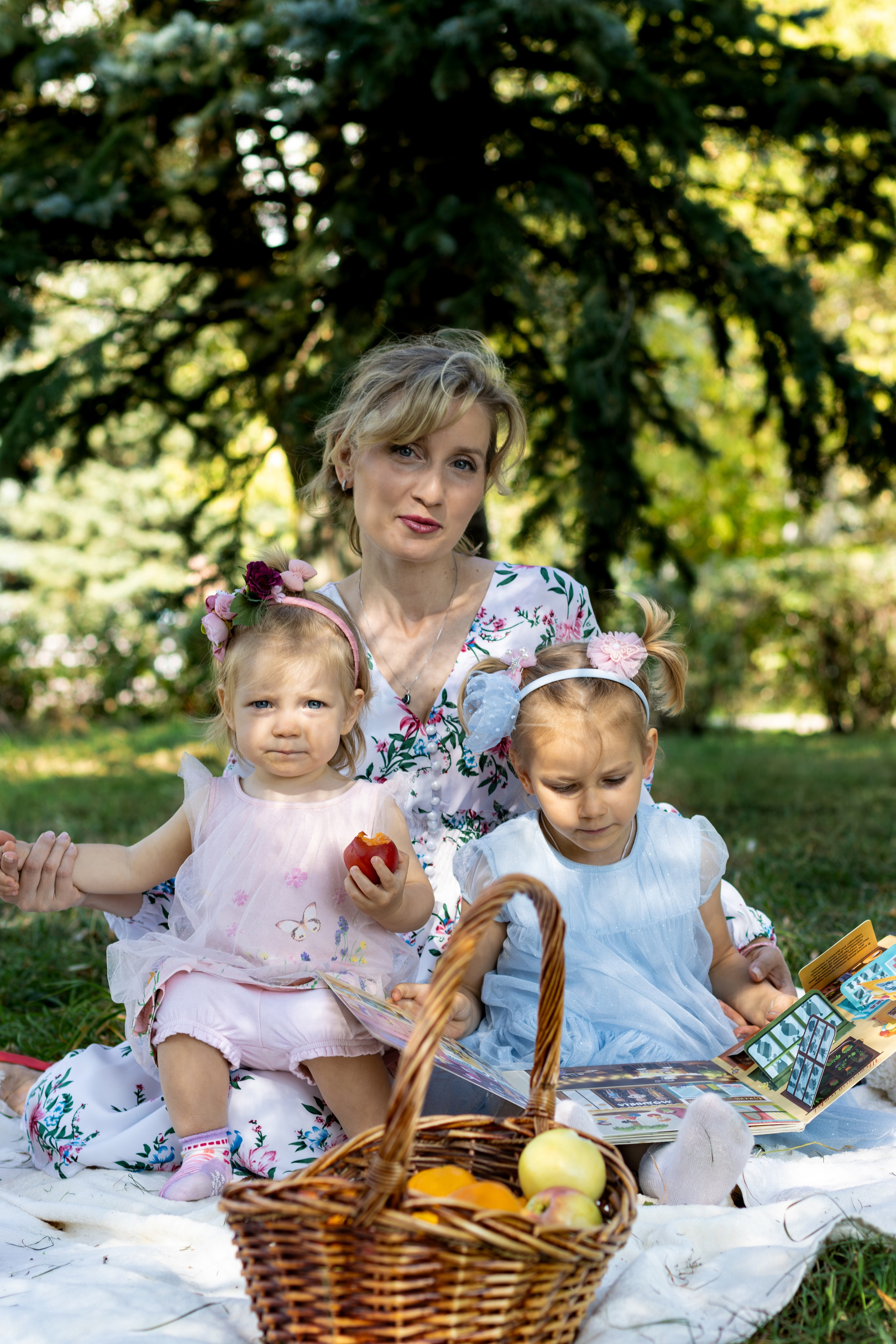 Пикник летним днём. Главная