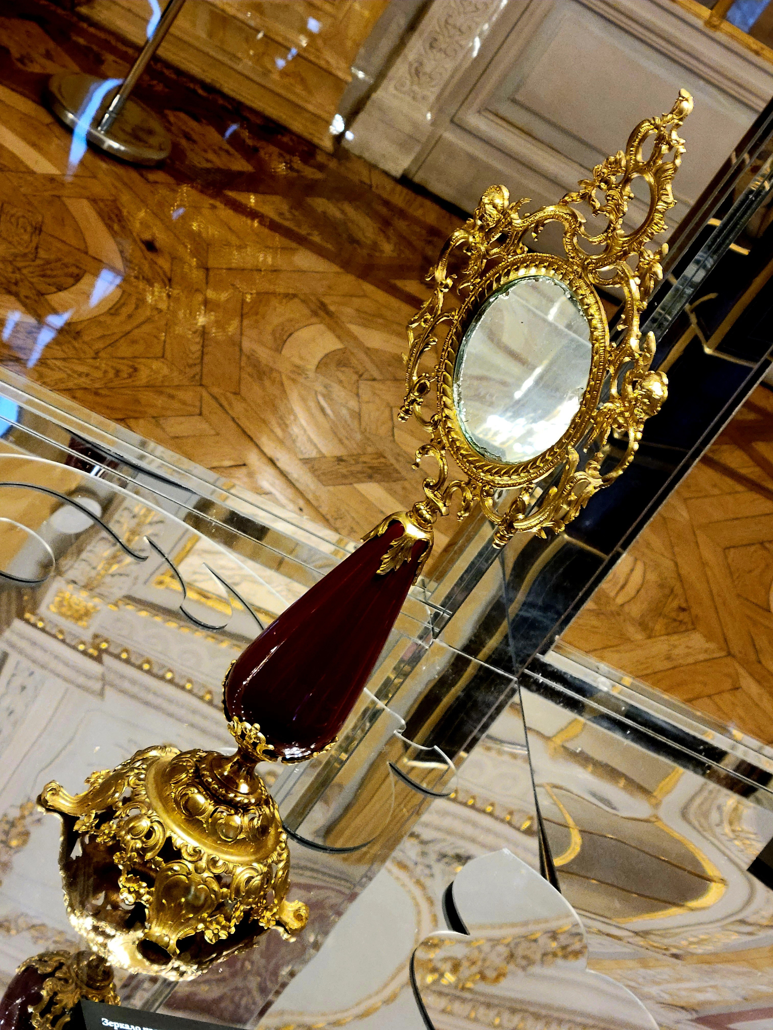 Свет мой зеркальце,скажи, да всю правду доложи!