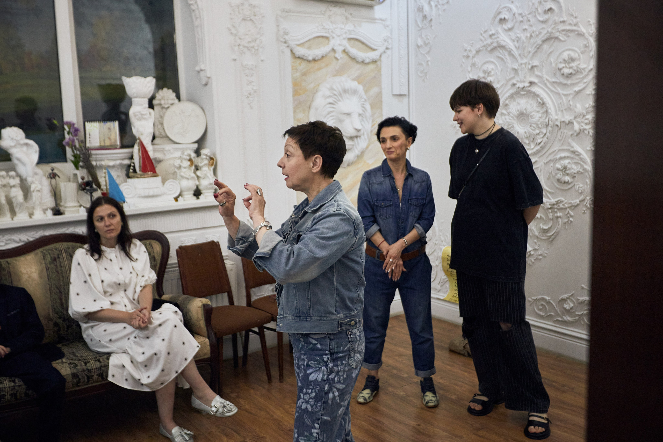 Лекция в салоне «Аврора». Фотограф Юлия Маринина