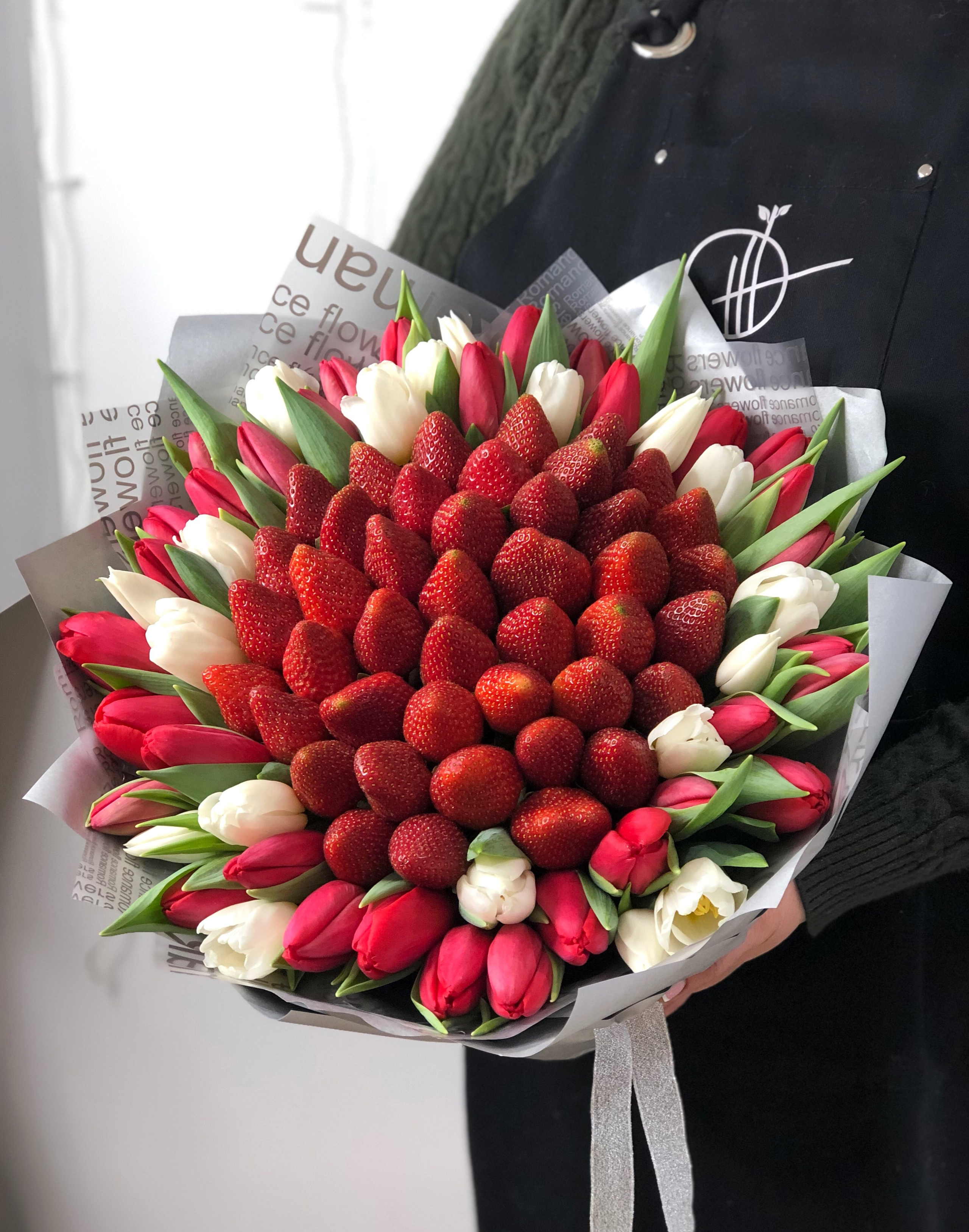 Ягодные. Выездной кейтеринг, съедобные букеты, торты и сладости на заказ