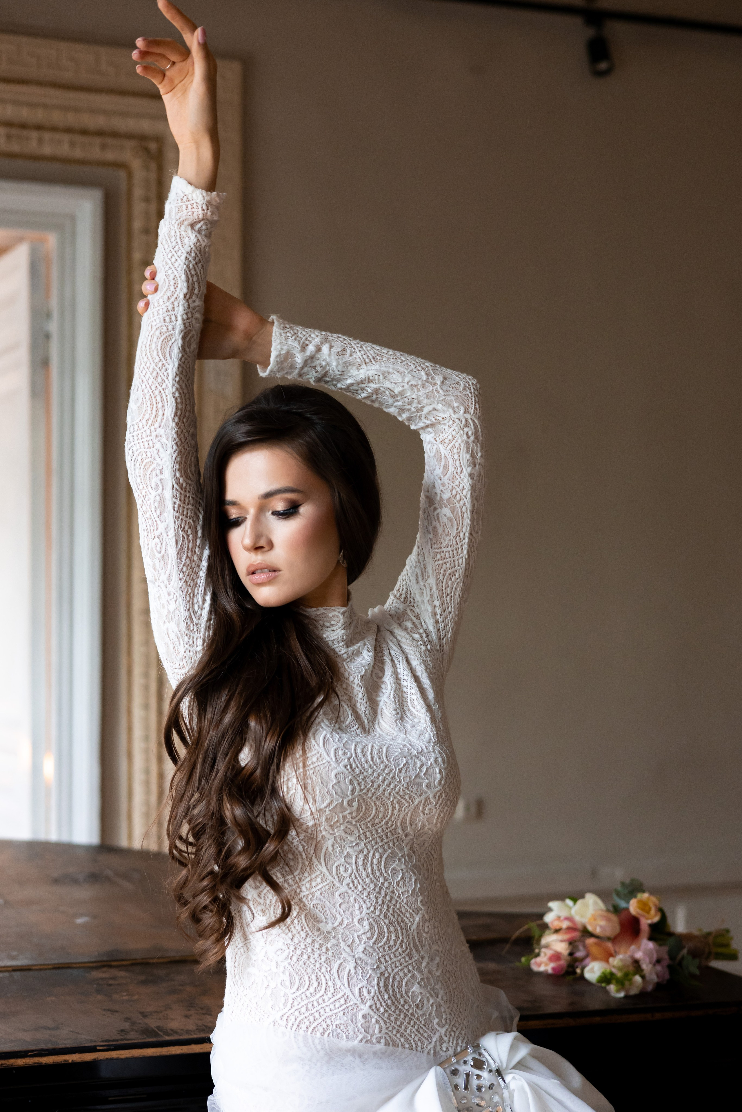 Руслан и Александра. Свадебная фотосессия в студии. Семейный и свадебный фотограф в Москве и области EVGENIA SAVI