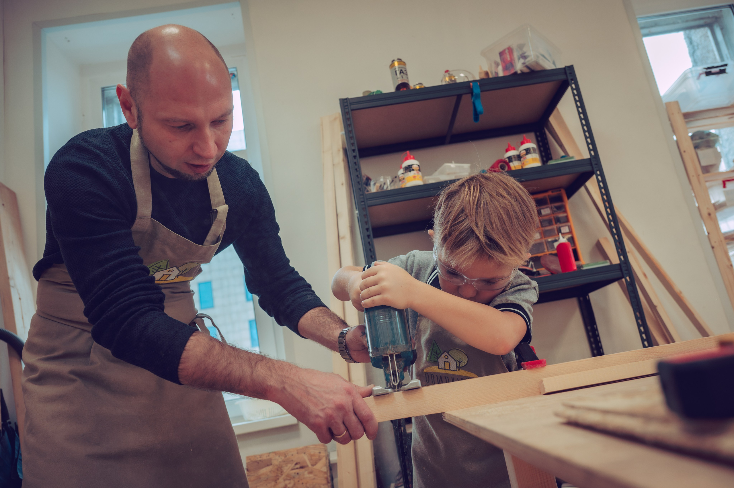 Репортаж из детской столярной мастерской. Семейный фотограф Руслан Каримов Одинцово Москва