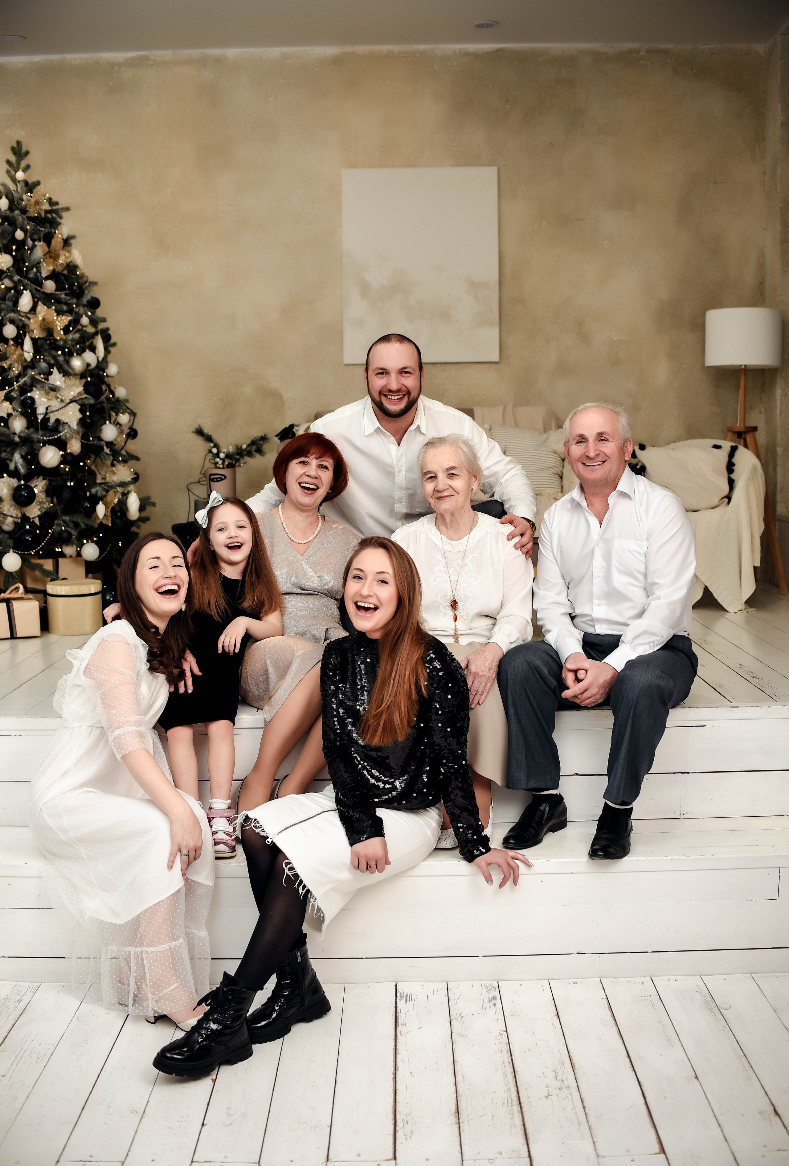 Новогодняя семейная. Свадебный, семейный, детский, контент фотограф в Омске Максим Ильин