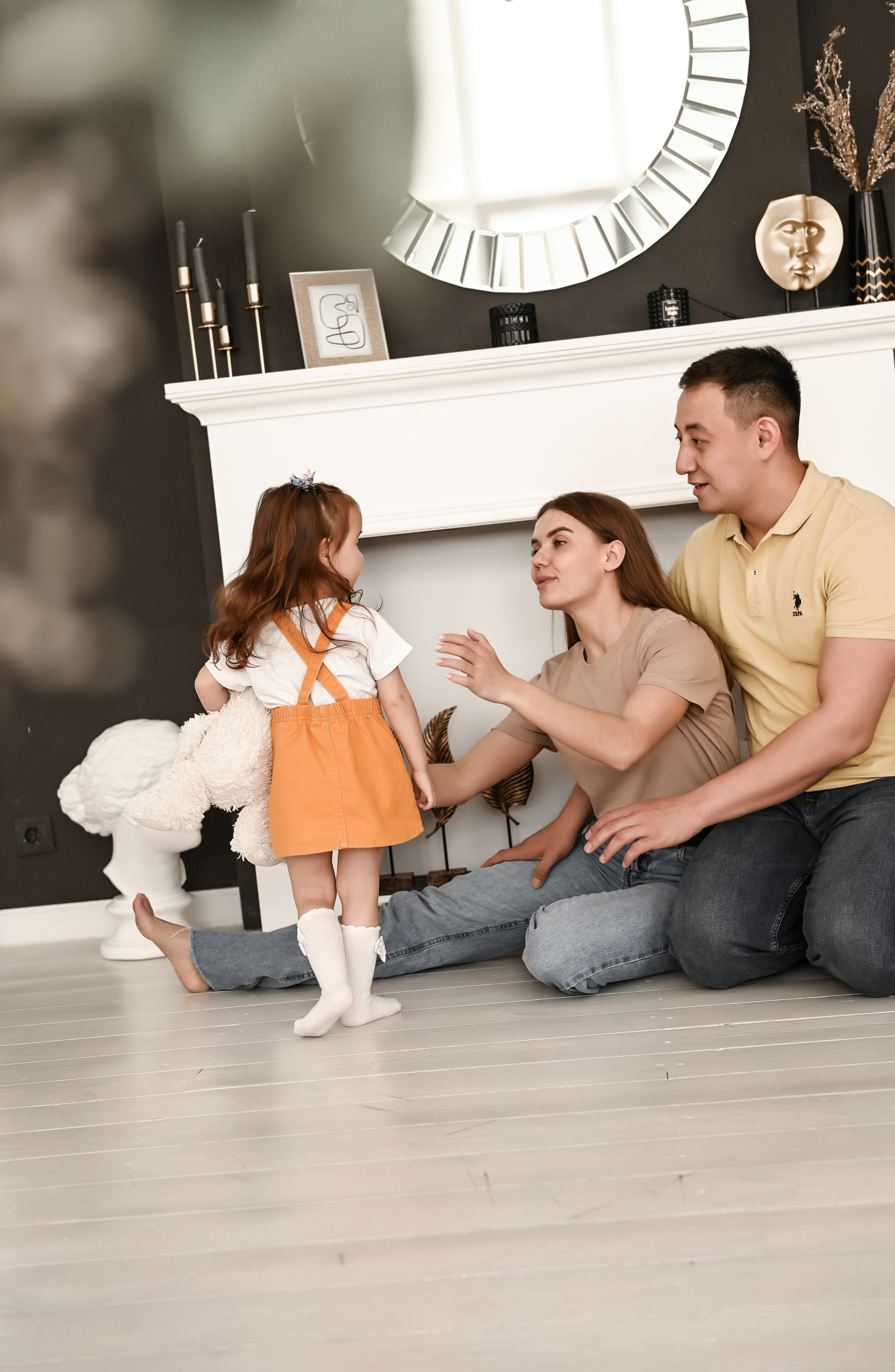 Семейная студийная  фотосессия 2. Свадебный, семейный, детский, контент фотограф в Омске Максим Ильин