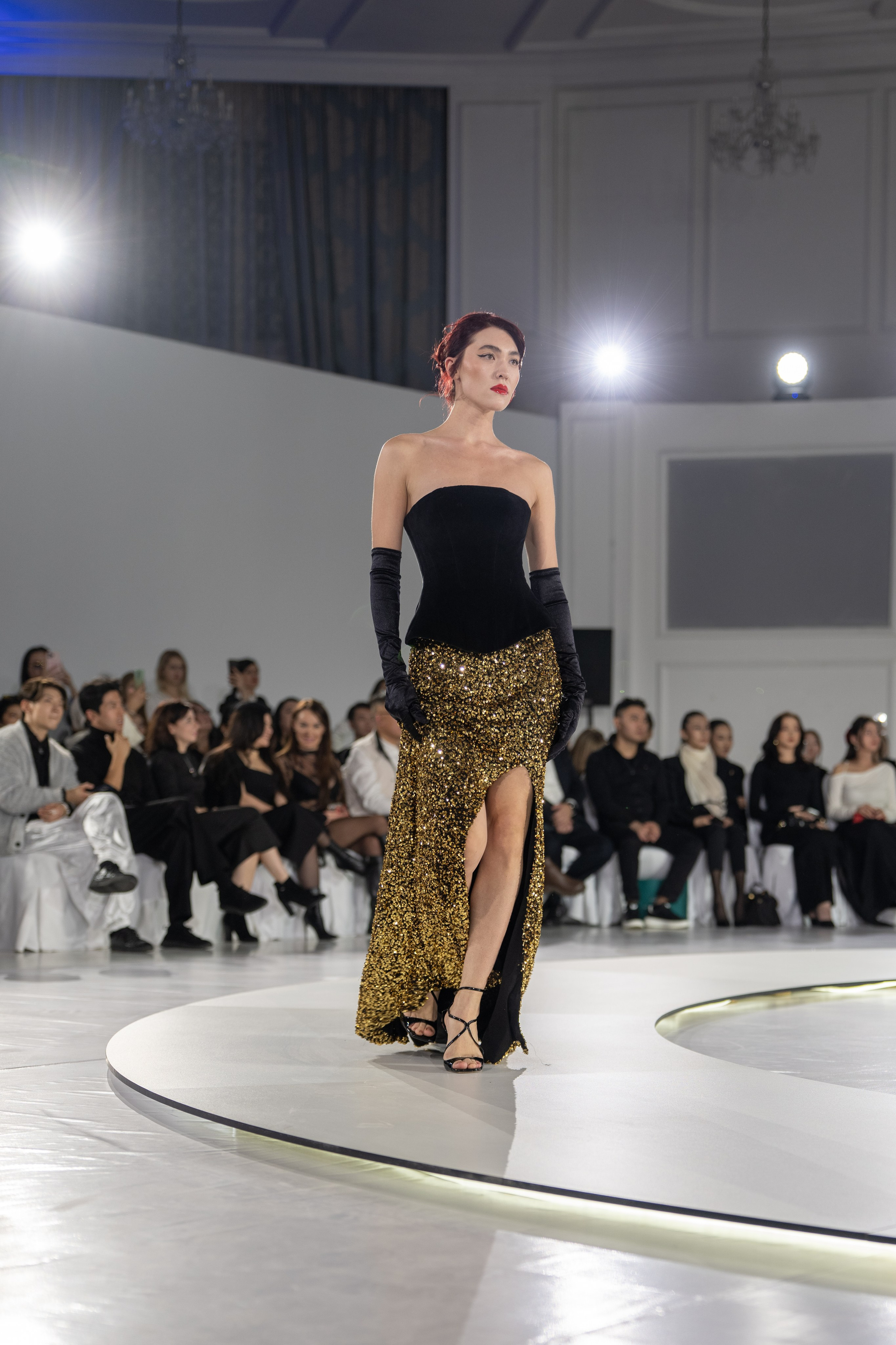 Naiyl Baikuchukov. Сайт Алматинского НЮ АРТ, будуар и фэшн фотографа Дениса Карпенко