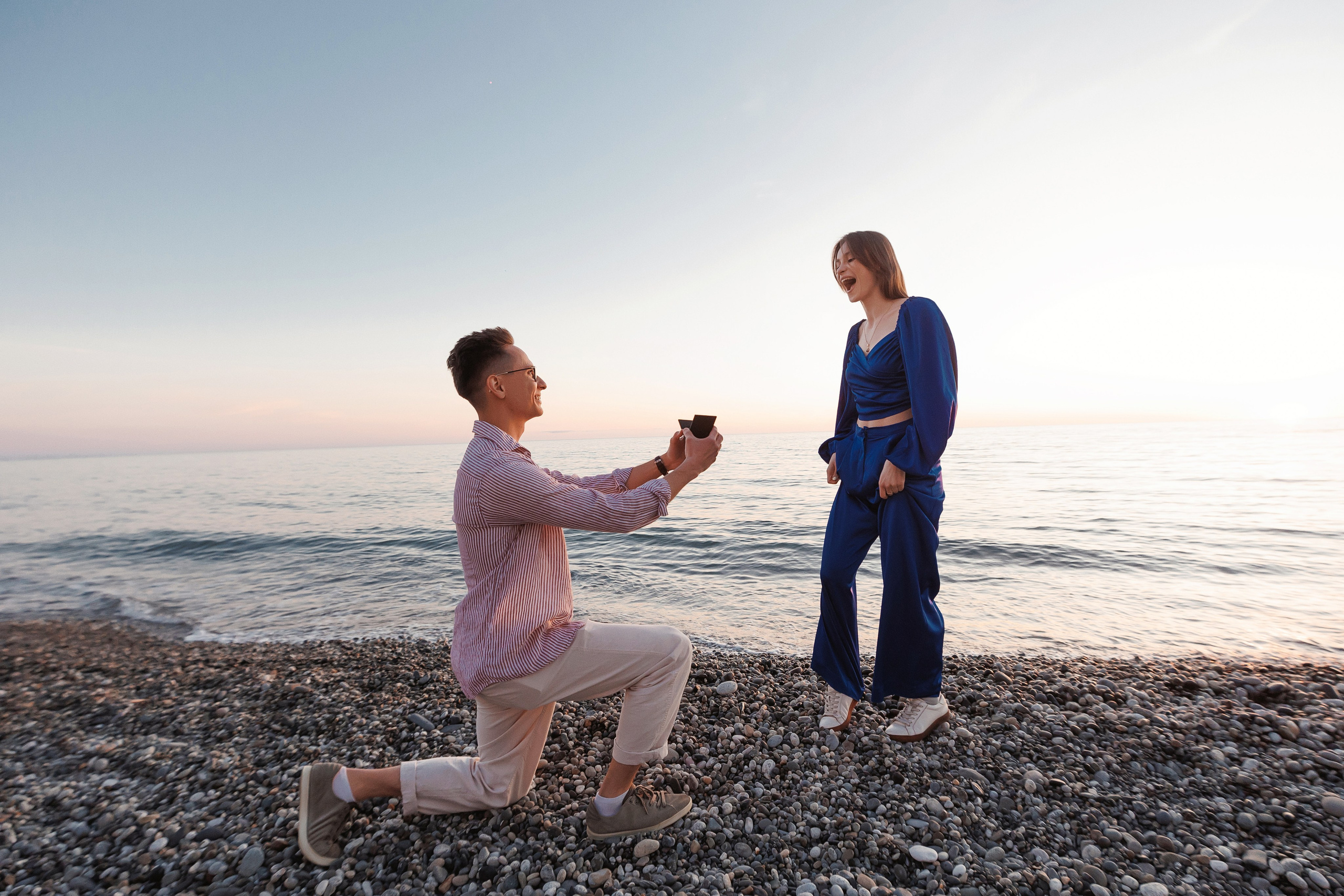 Предложение руки и сердца на море в Сочи. Свадебный и семейный фотограф в Сочи Денис Вялов