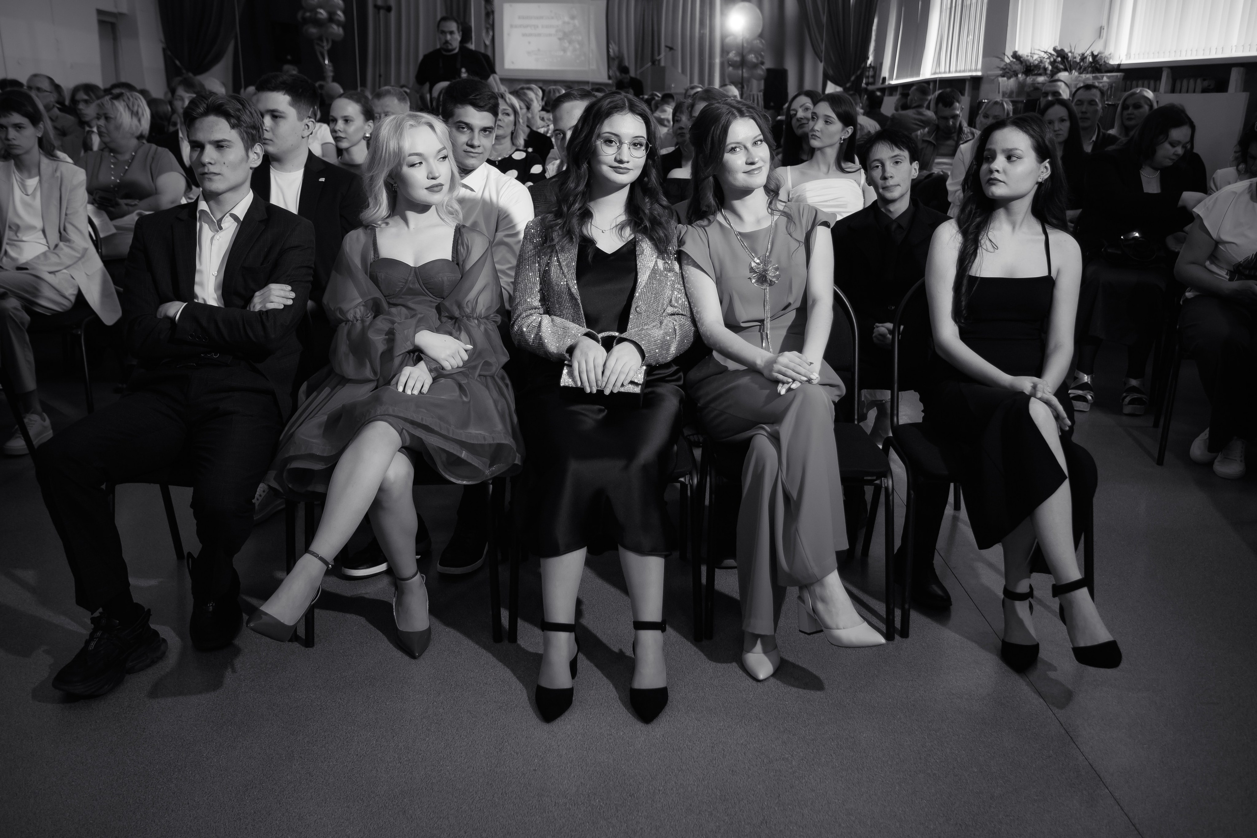 ВРУЧЕНИЕ АТТЕСТАТОВ: Пример. Все фото. Профессиональный фотограф в Ижевске Леша Петров