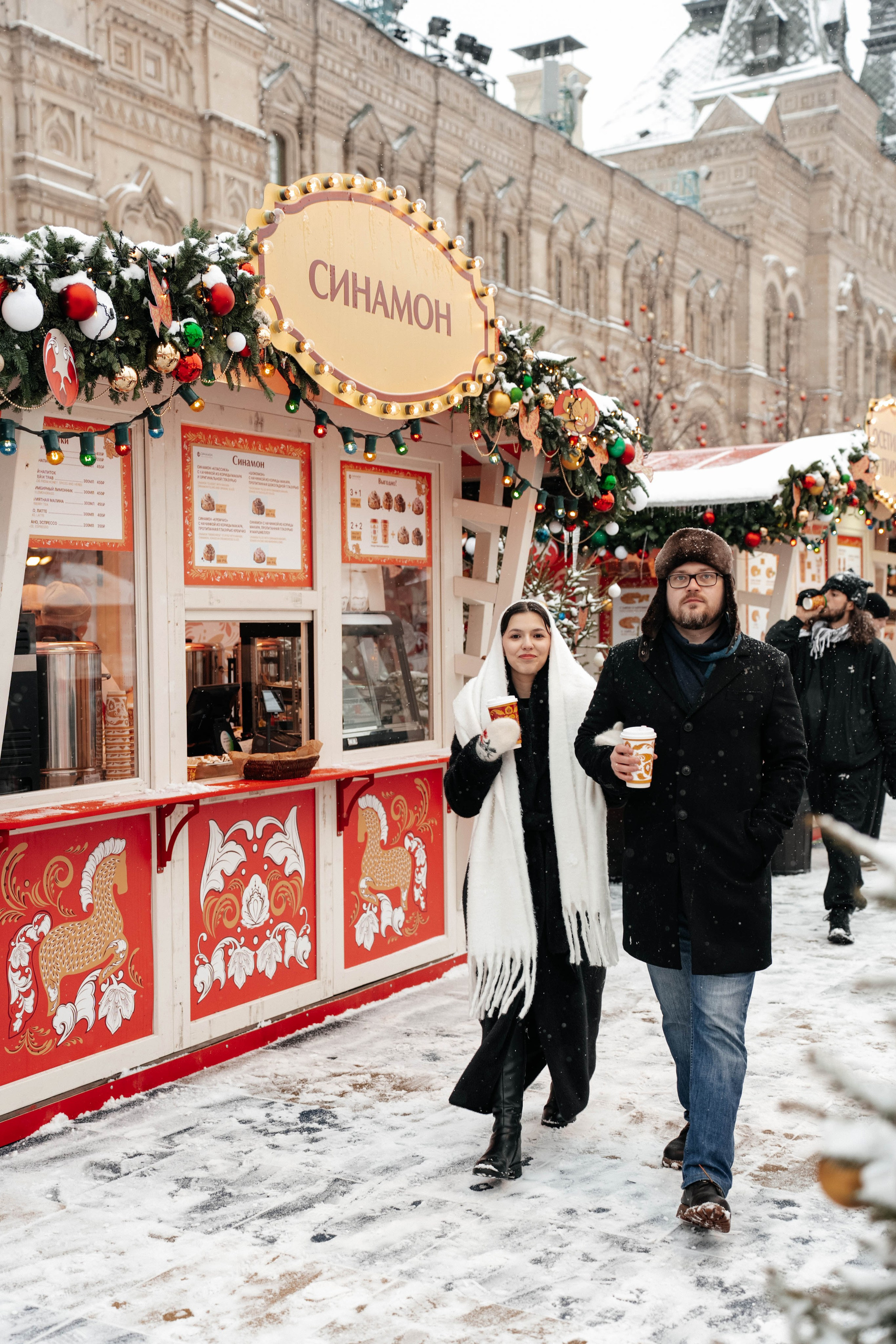Прогулка на красной. Свадебный фотограф Москва Александра Аверкова