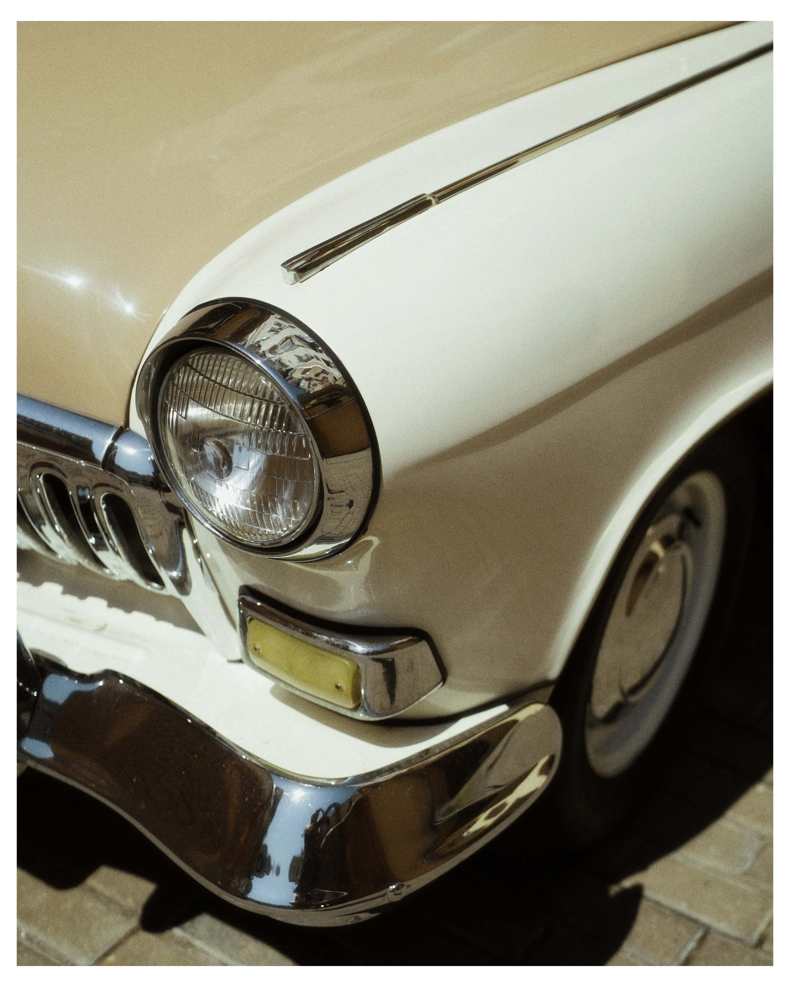 CARS. ANNA — PHOTOGRAPHER