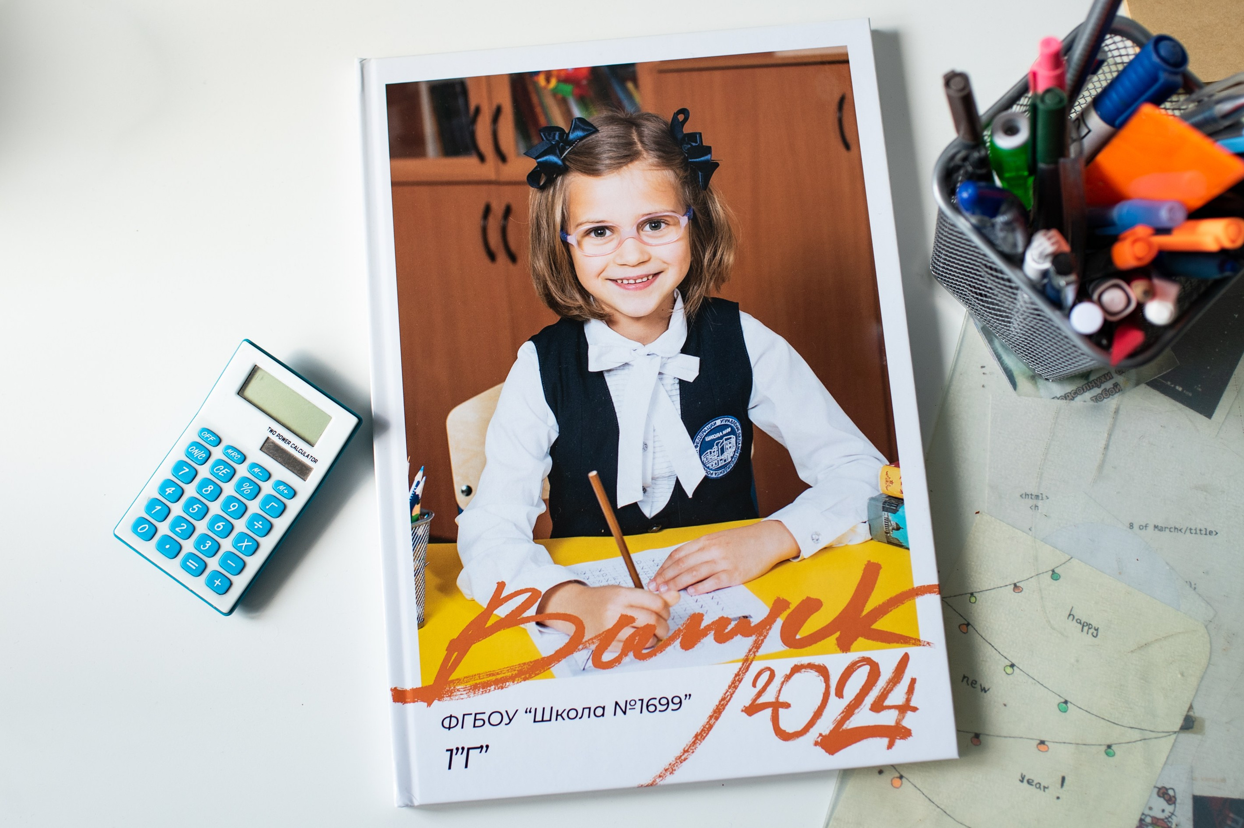Персональный альбом на 5 разворотов для начальной школы. Семейный фотограф в Москве Анна Коропова