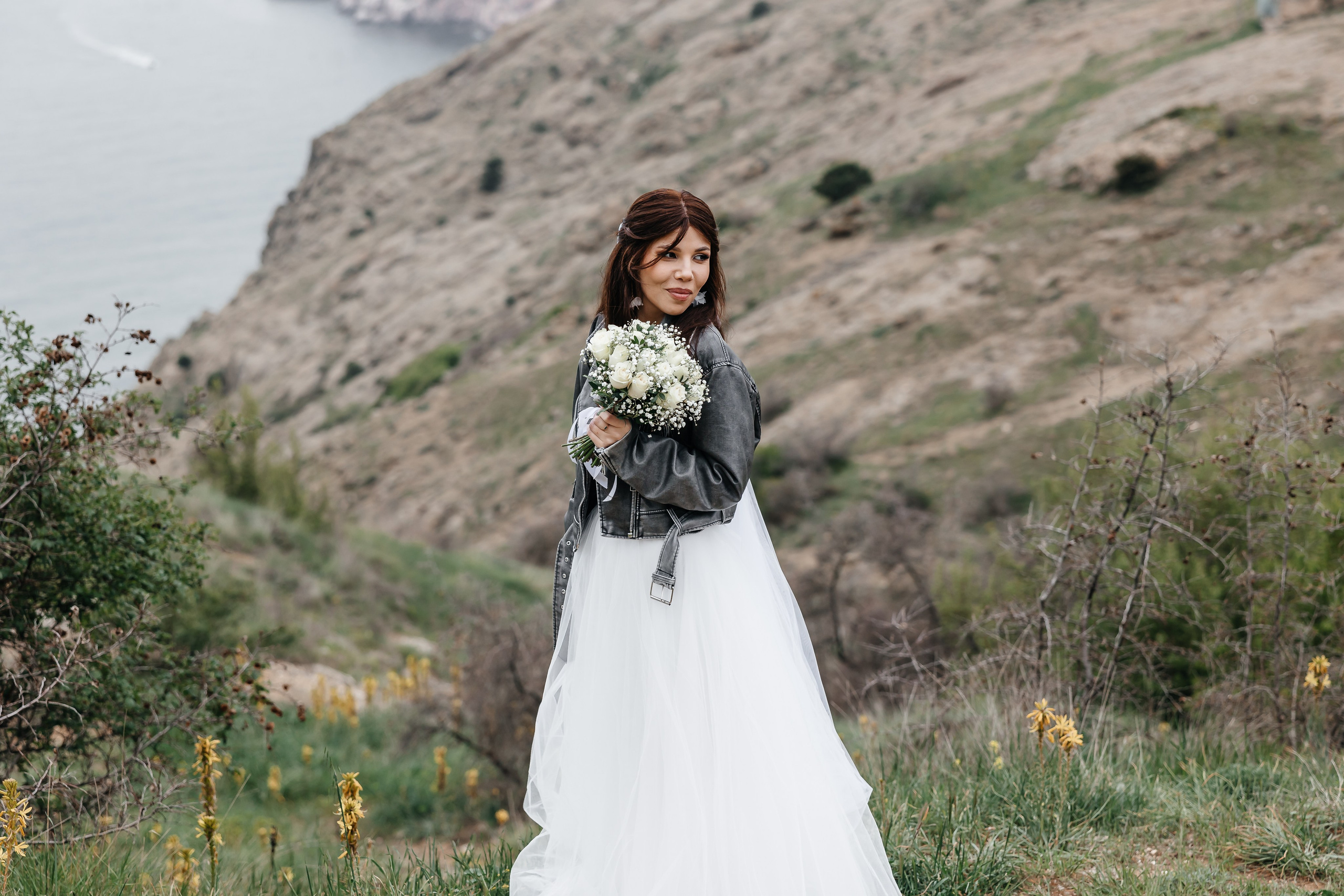 Анонс свадьбы Маргариты и Андрея. Туман на холмах Балаклавы. Свадебный фотограф в Крыму и Севастополе Ольга Баскакова