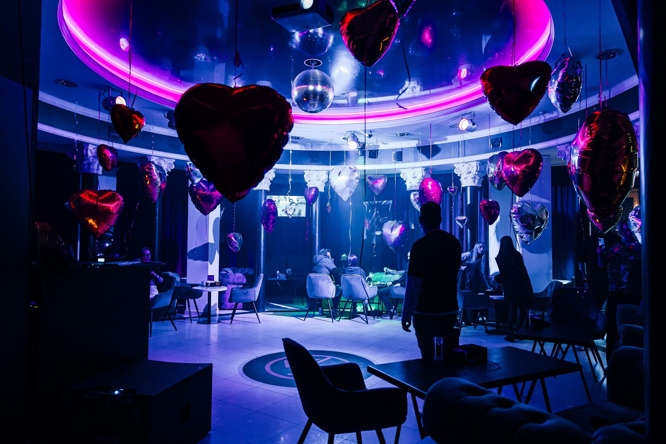 День Влюблённых в лаунж-баре Major 2024. Свадебный, семейный и детский фотограф в Калининграде Елена Кравцова