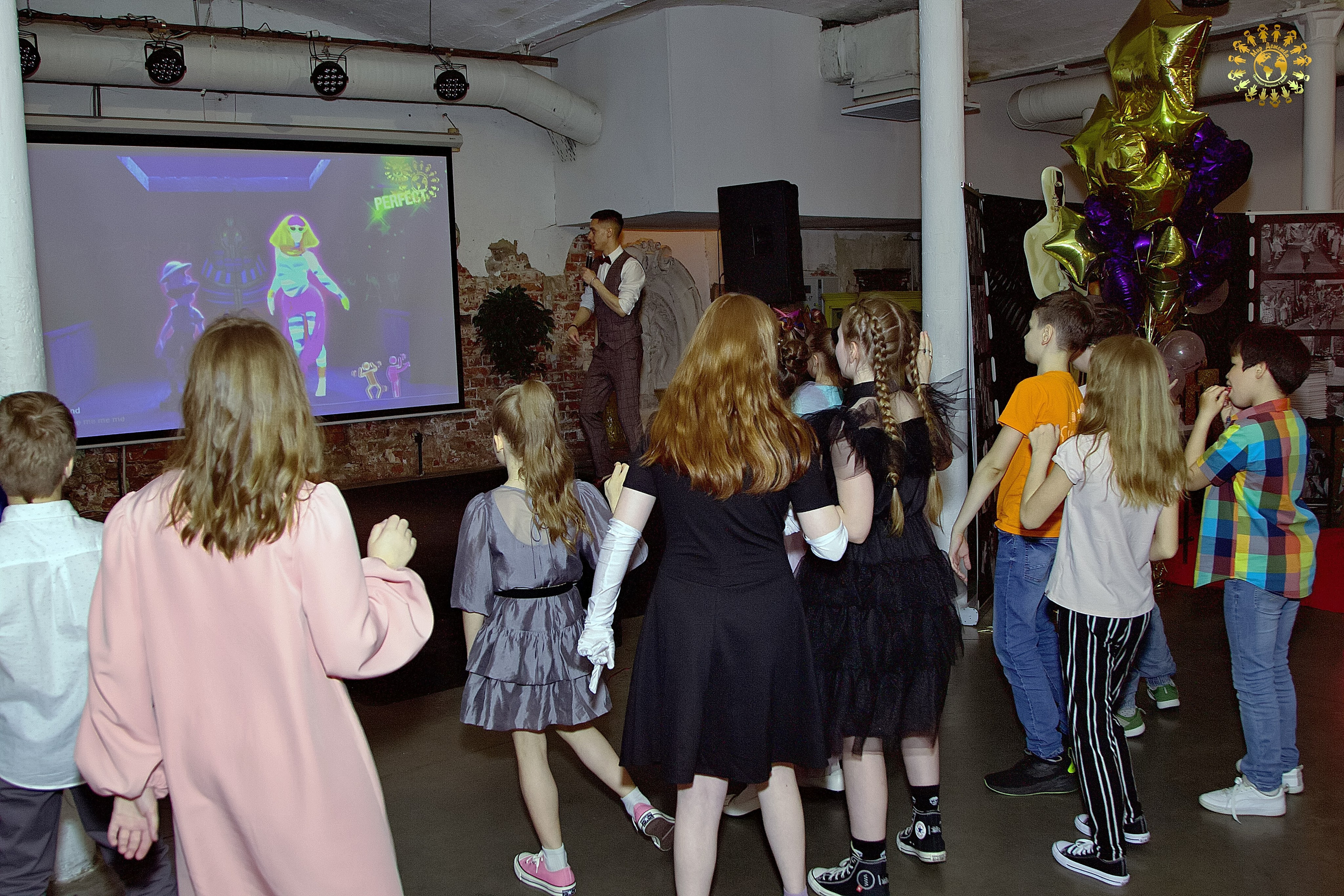 Выпускной 2023 (Школа 109, 4-й класс). Репортажная съемка в Москве и области. Анималистика