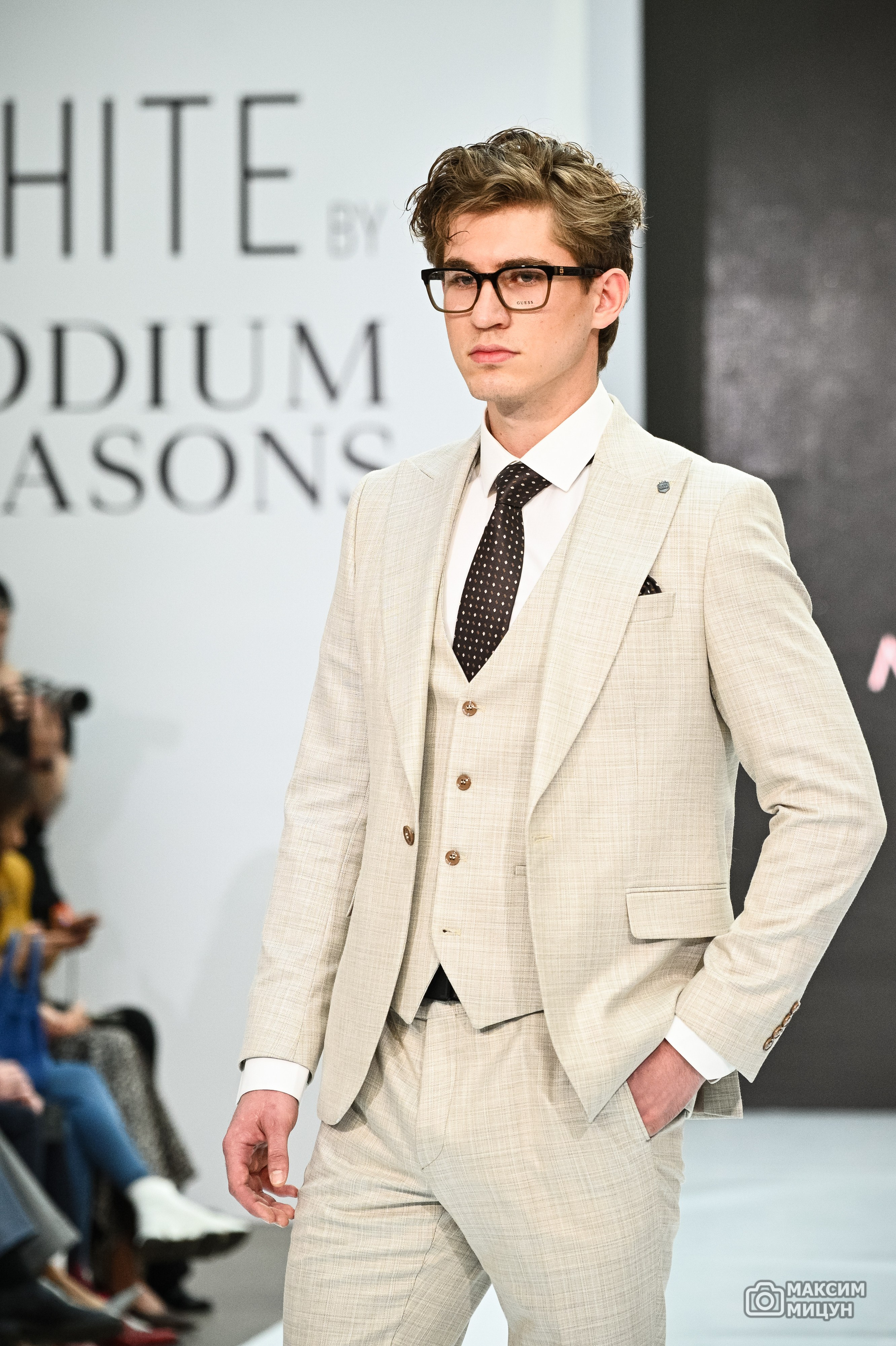 Модные показы. Фотограф Максим Мицун. Портрет, свадьба, репортаж, каталог