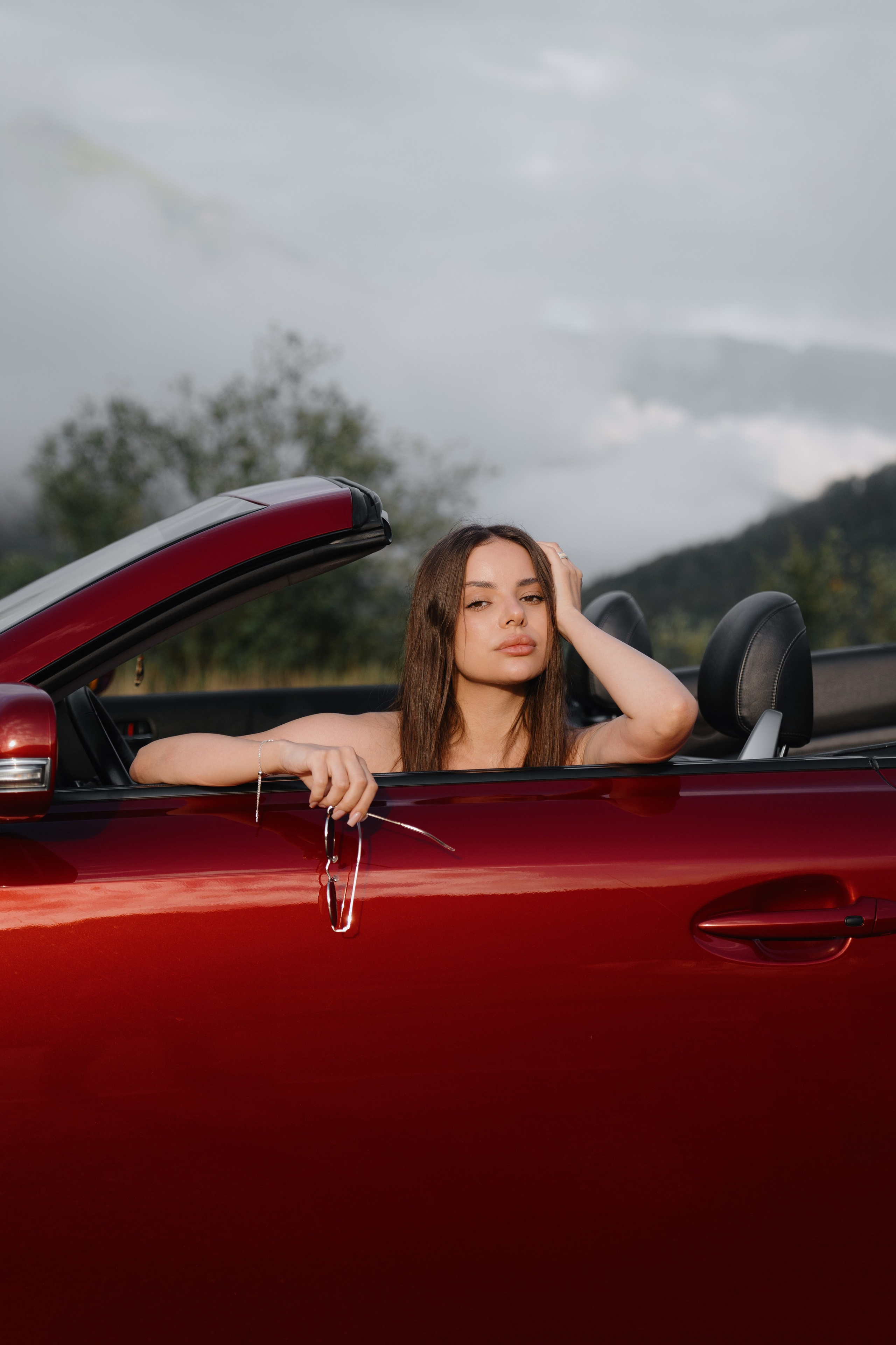 Авторские путешествия на красном кабриолете Lexus. Сочи, Адлер, Сириус, Красная Поляна, озеро Рица. Личный водитель и фотограф. Свадебный фотограф в Сочи и Адлере — Фотосессии на море и в горах | Виктор Рогулев