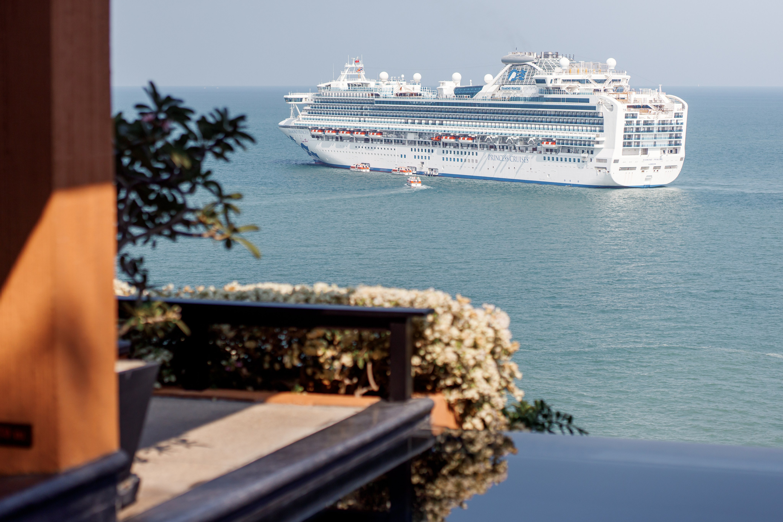 Свадьба с гостями на Пхукете. Фотограф на Пхукете в Таиланде