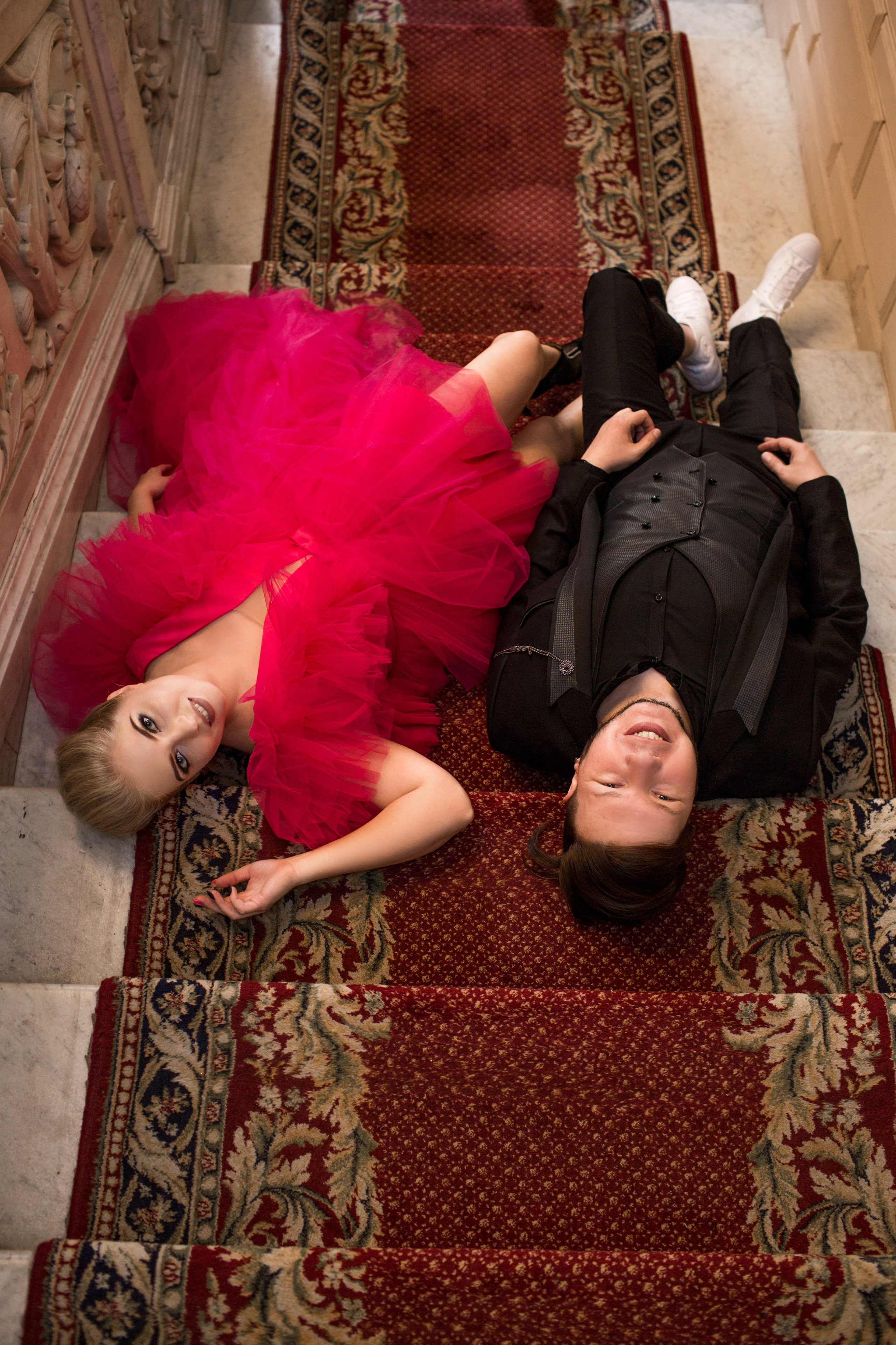 Светлая свадебная фотосъёмка с естественным светом в Петербурге