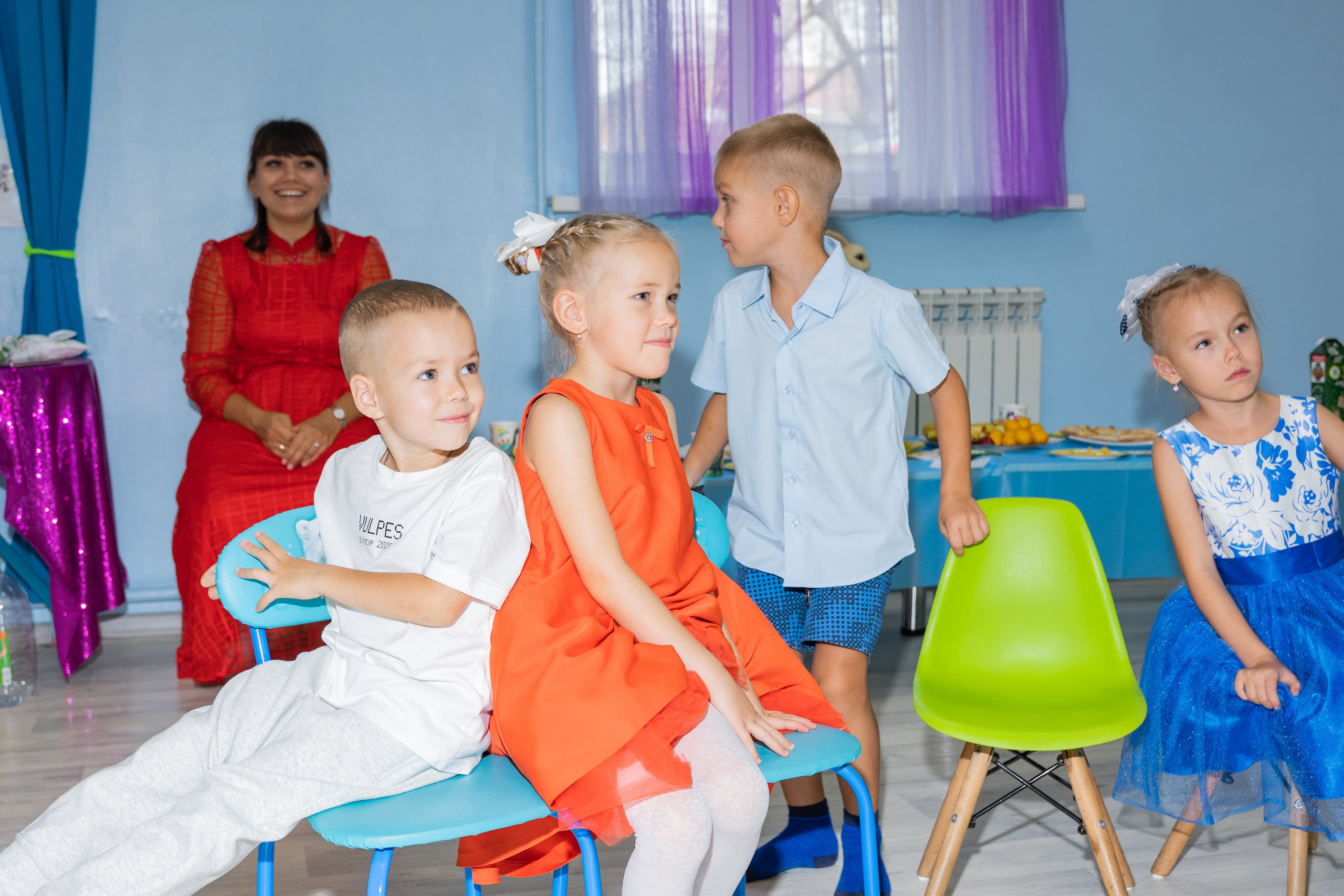 День Рождение в детском центре Качели. Выпускные альбомы во Владивостоке