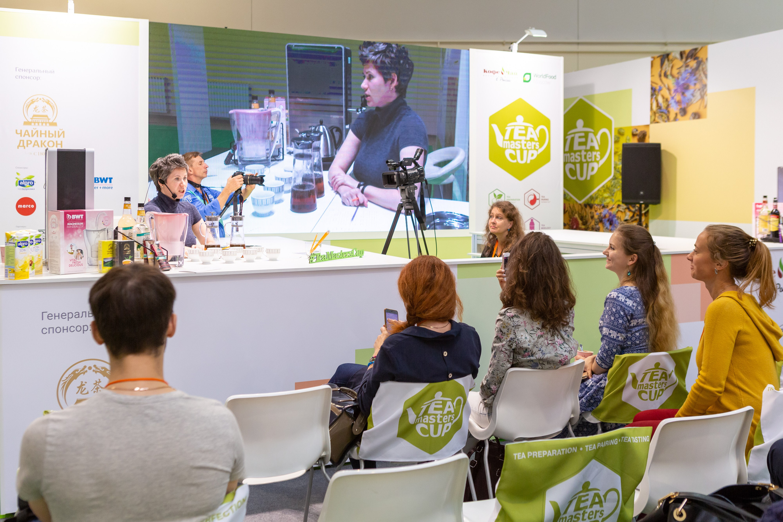 Репортажная фотосъёмка на выставке-конференции World Food Expo. Рекламный, предметный, репортажный, семейный фотограф и художник в Москве