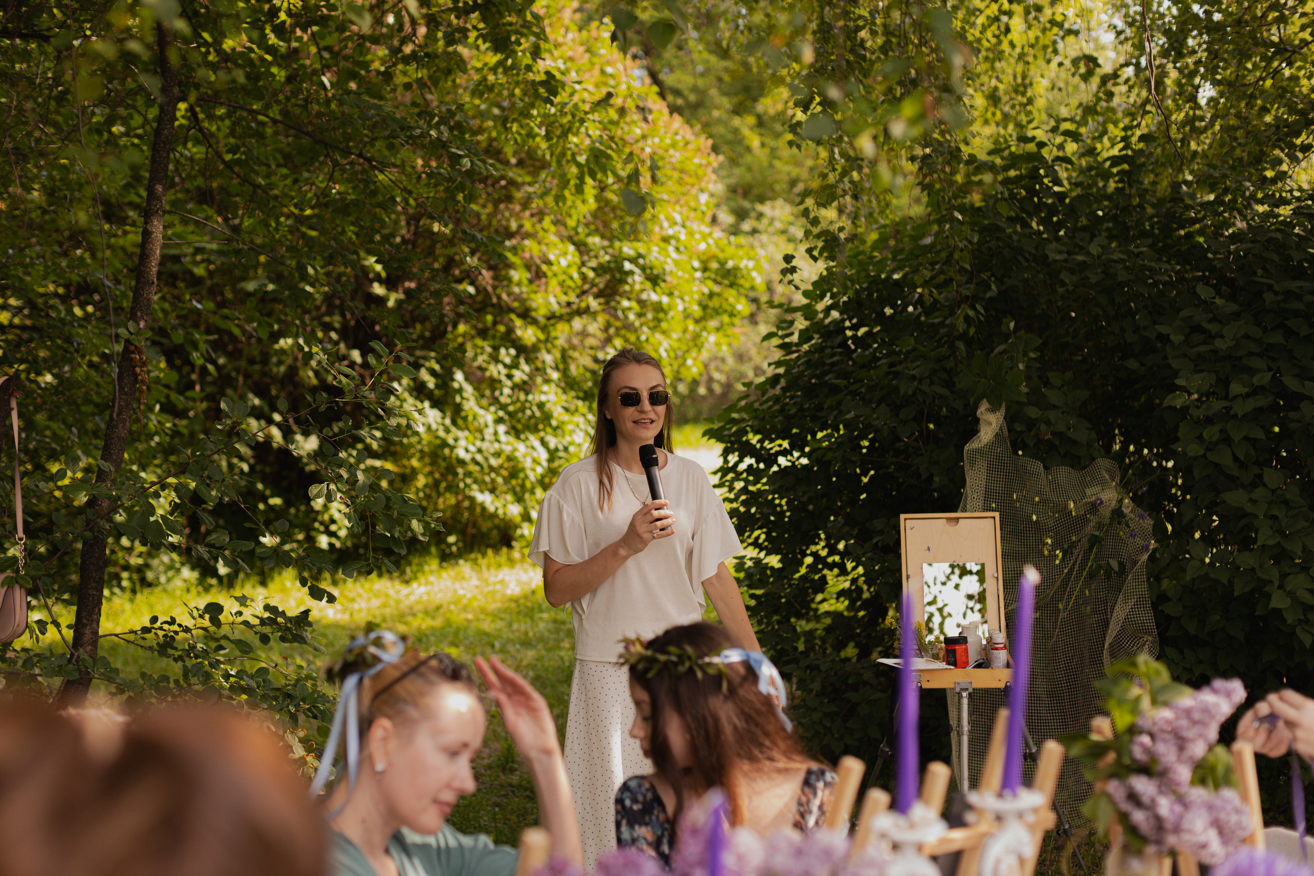 Мк Сирень на зеркале (девичник в парке). Анастасия Ракчеева Художник