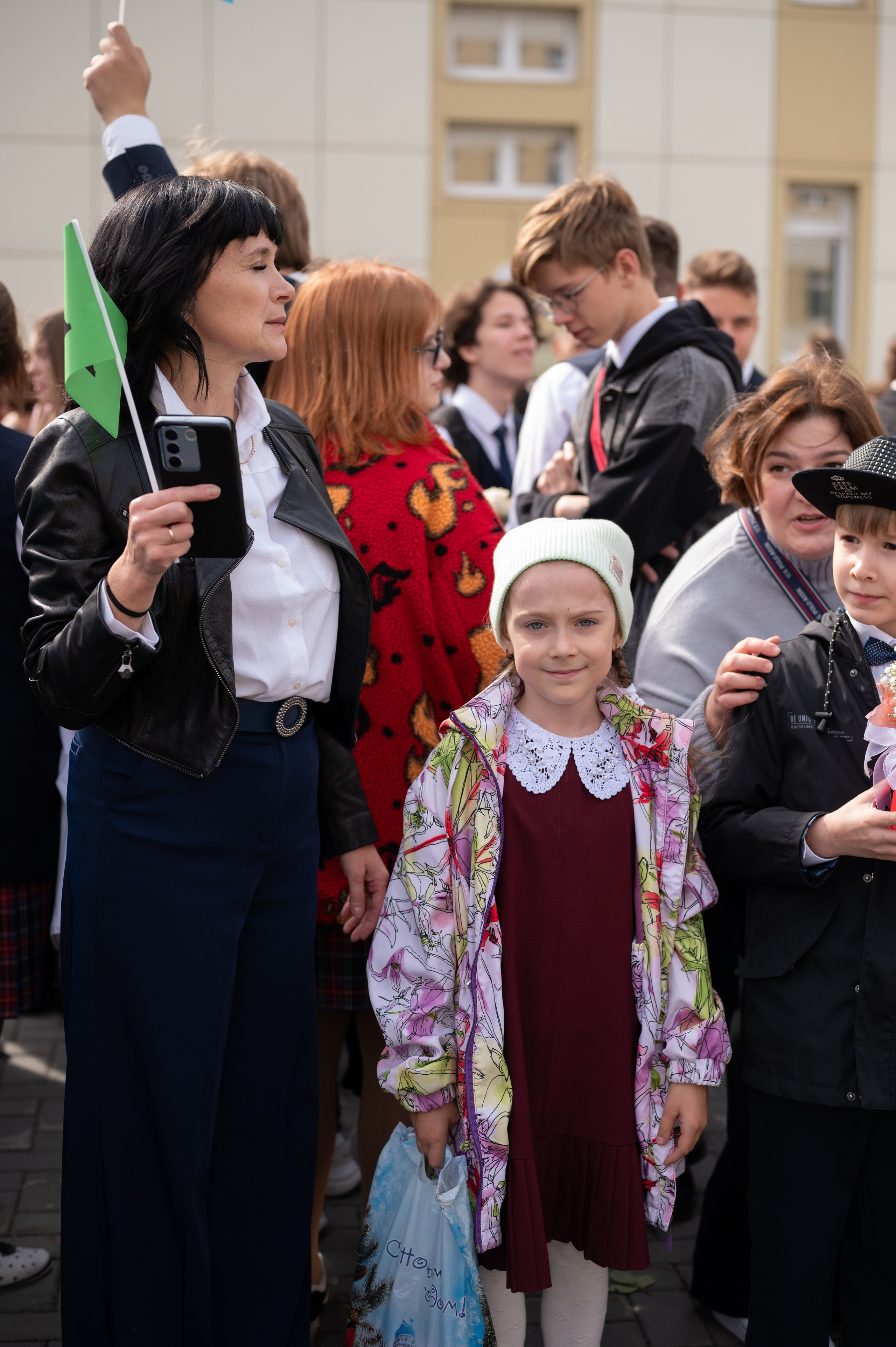 1 сентября 16 гимназия 2 класс (линейка + в классе+ на улице). Фотограф новорожденных, семейный детский в Тюмени Татьяна Морозова