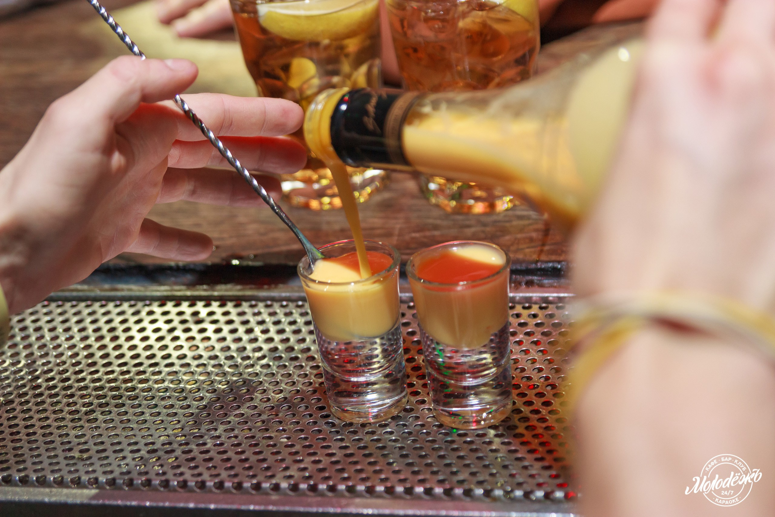 Клуб Молодёжь лучшее. Контакты