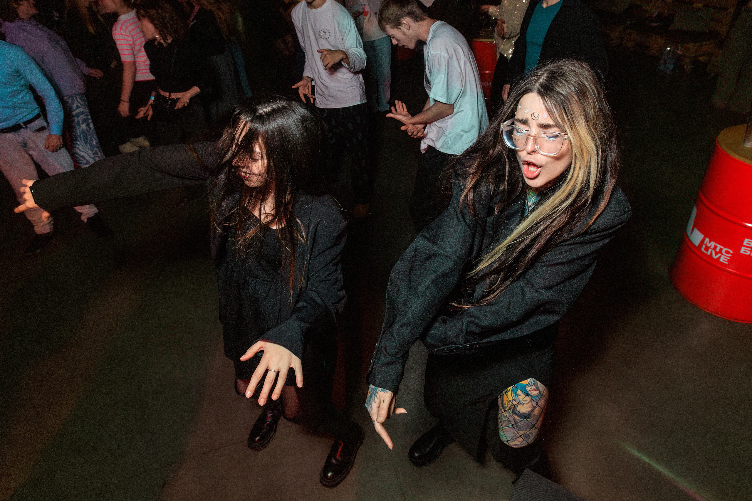 Y2K. Репортажный фотограф Екатеринбург | Яркий, качественный репортаж | Концерты, клубы, репортаж, праздники, корпоративы
