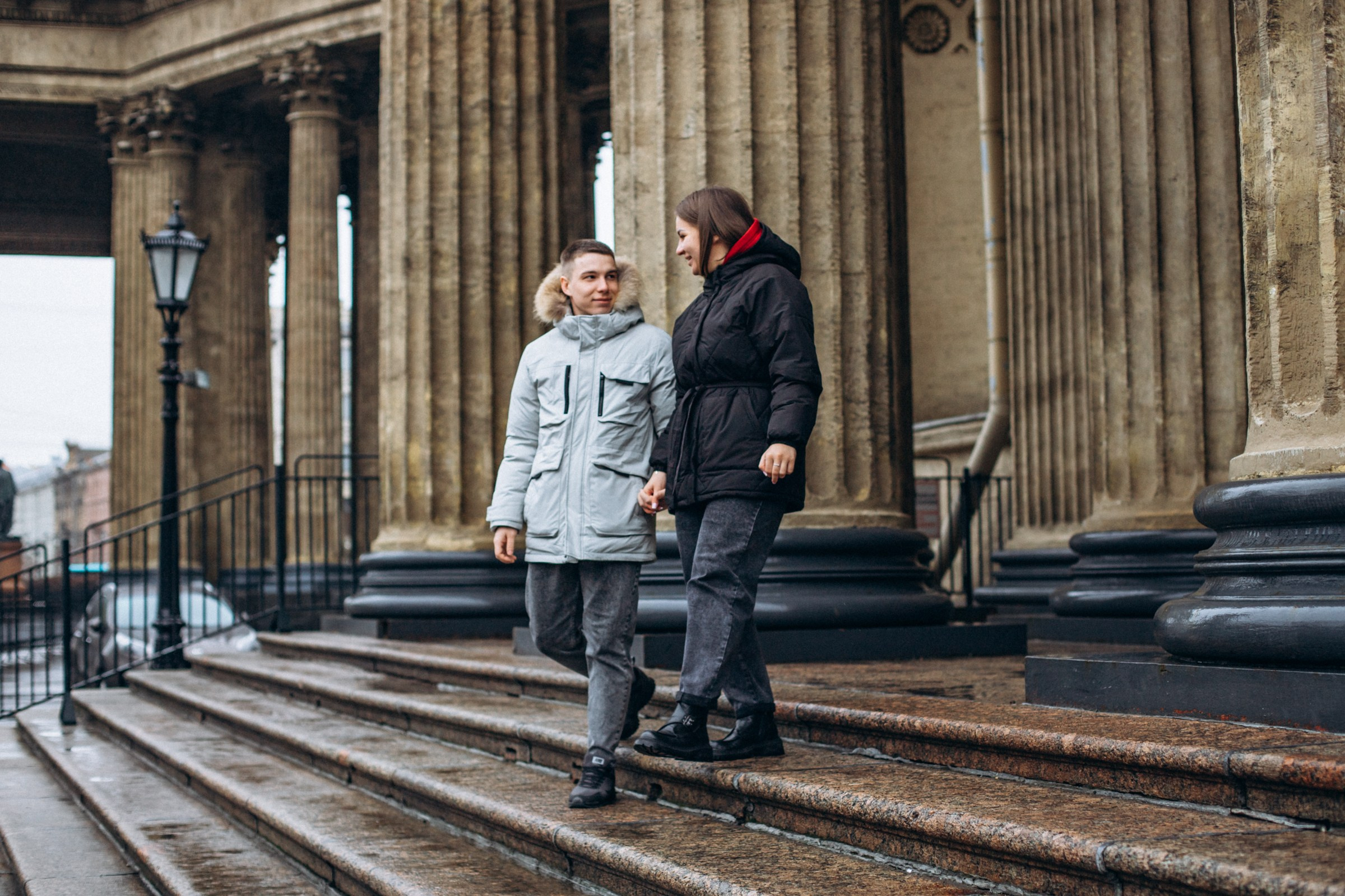 Иван и Полина в марте. Фотопрогулка в Петербурге. Индивидуальный и семейный фотограф в Санкт-Петербурге