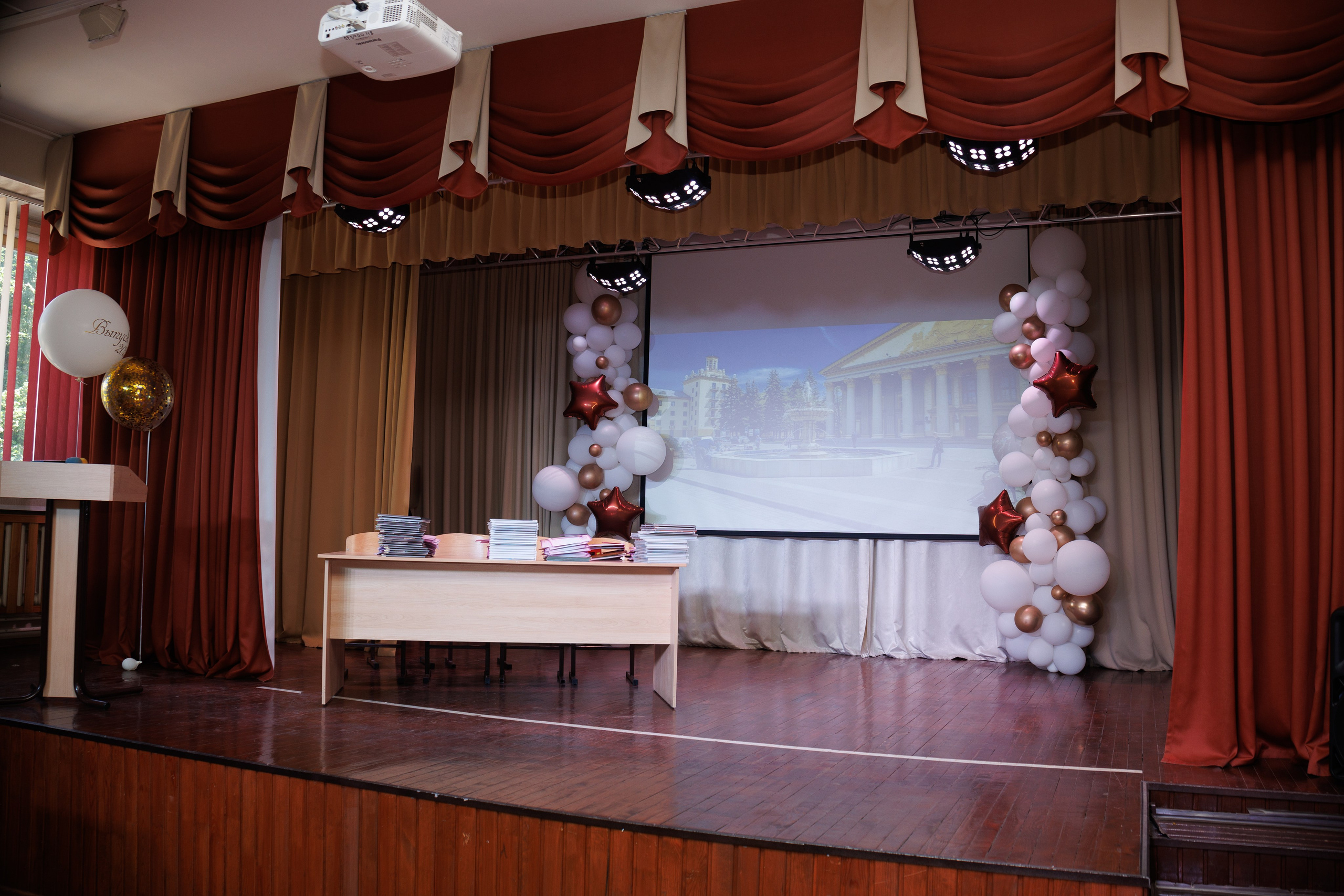 Вручение аттестатов. Свадебный и семейный фотограф в Новосибирске Ирина Дорошкова