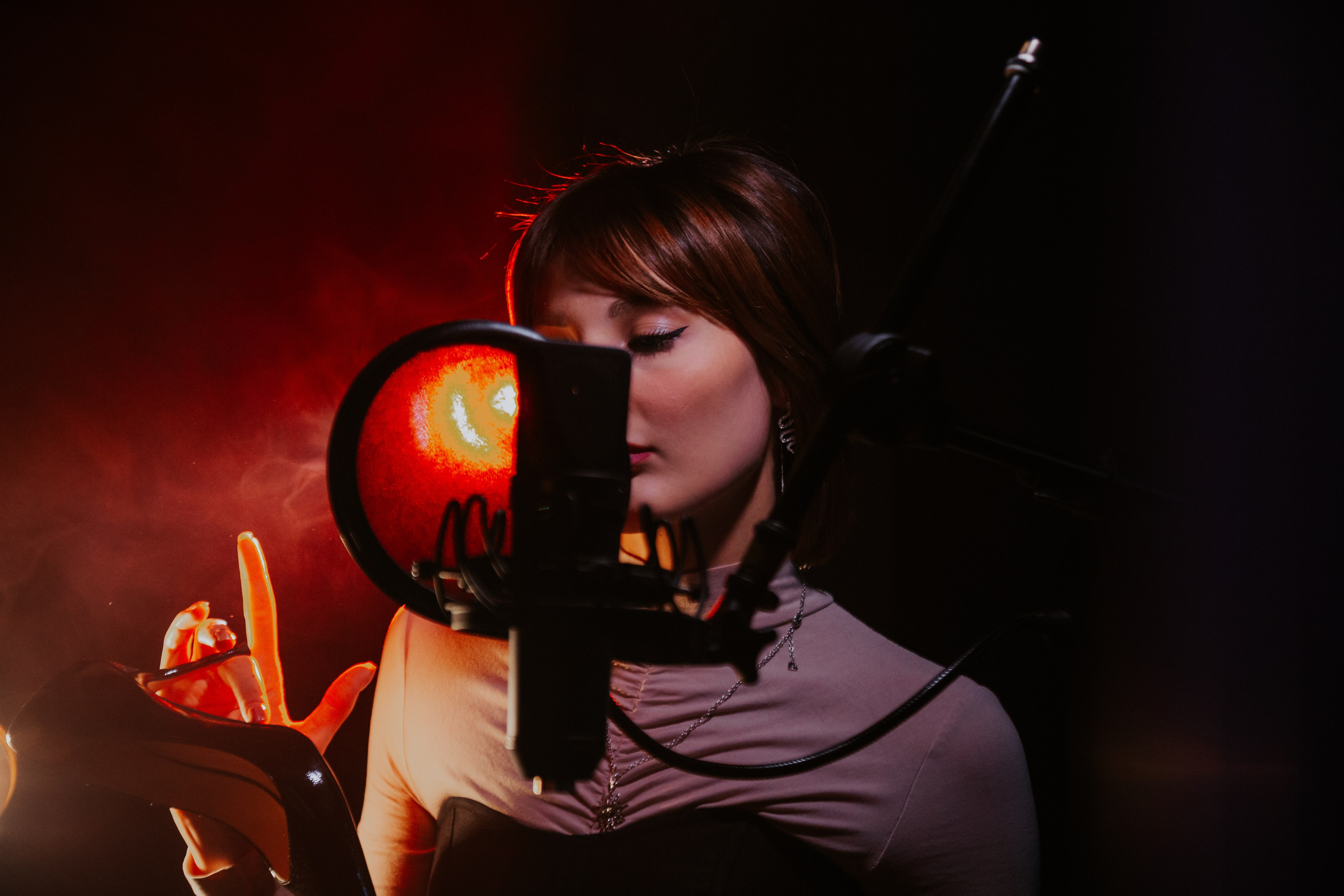 Певица ANDZH. Семейный, личный фотограф и видеограф в Москве Бакхаус Артем