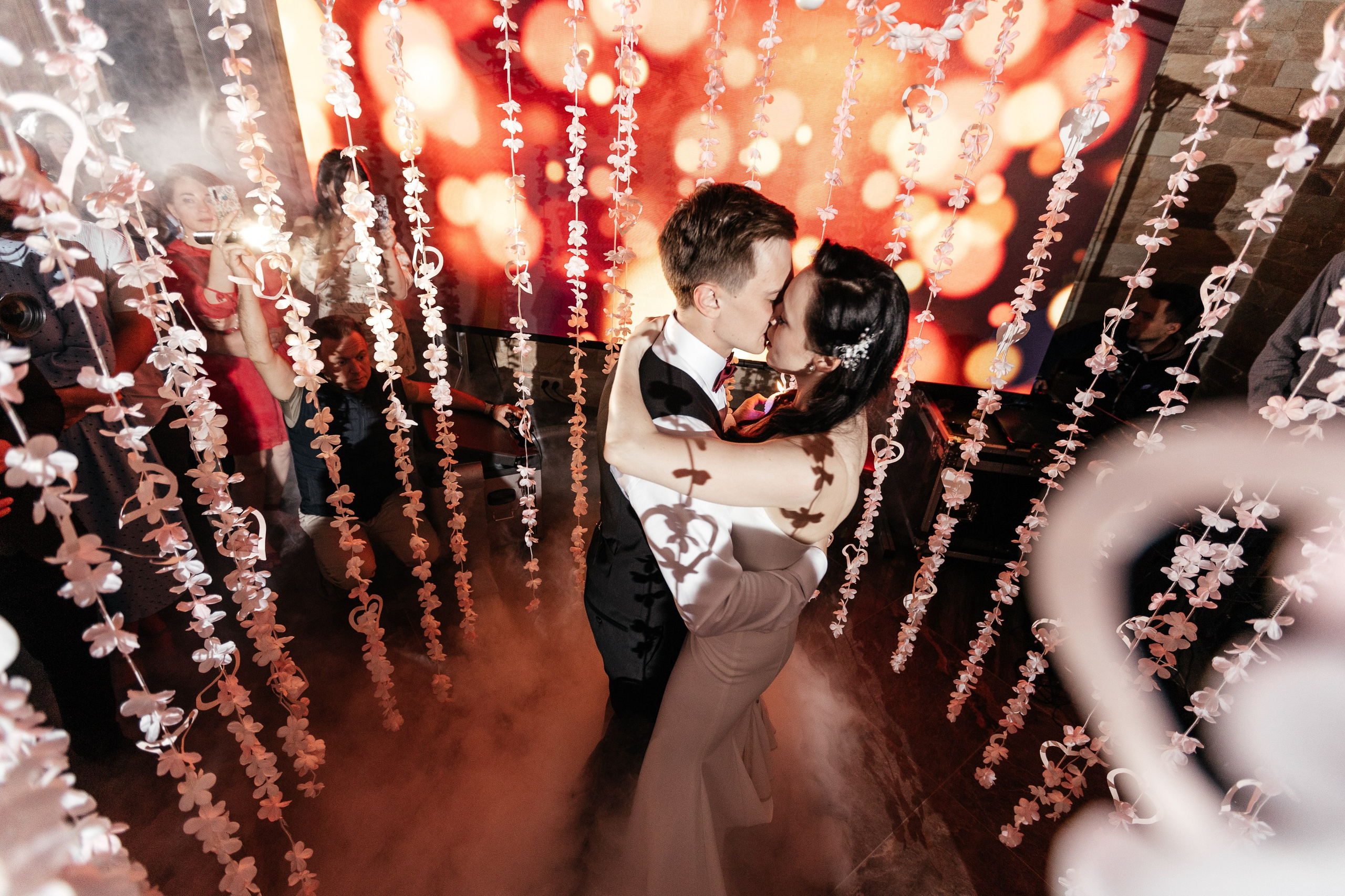 Свадебный фотограф Уфа — Руслан ГабдлисламовЖивые эмоции, красивые кадры, воспоминания на всю жизнь.Работаю по всей Республике Башкортоста. Свадебный фотограф Уфа Руслан Габдлисламов