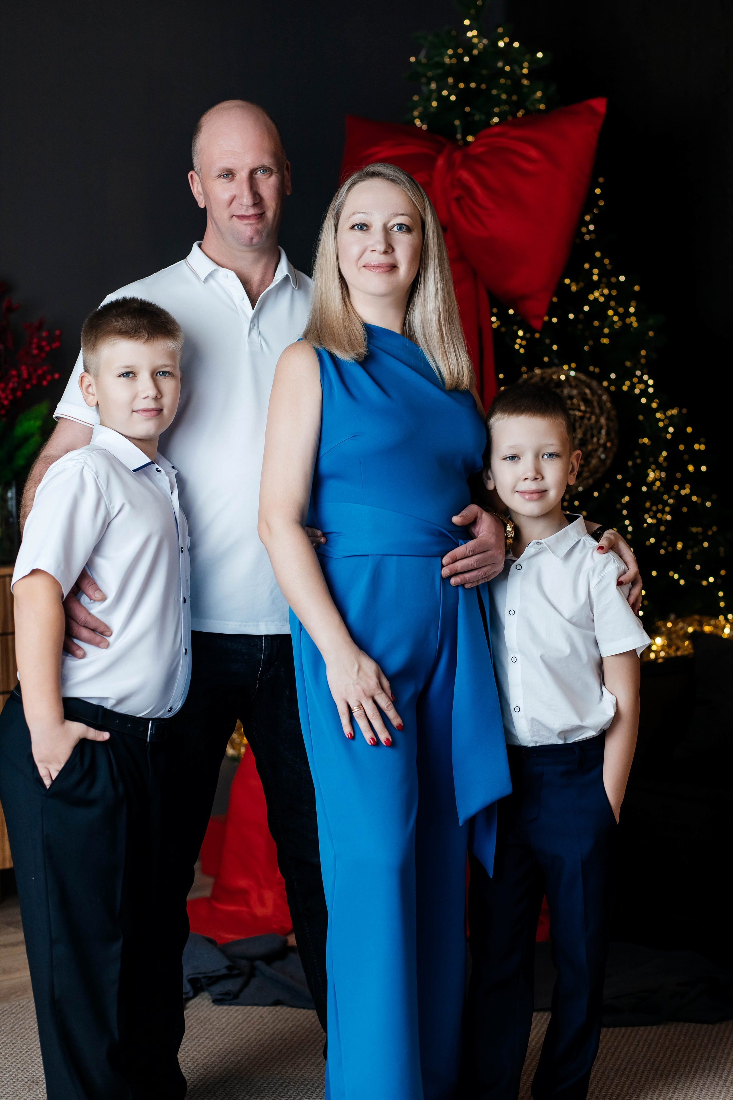 Семейная фотосессия Валентина НГ 2026. Женский фотограф в Оренбурге Ирина Заводчикова