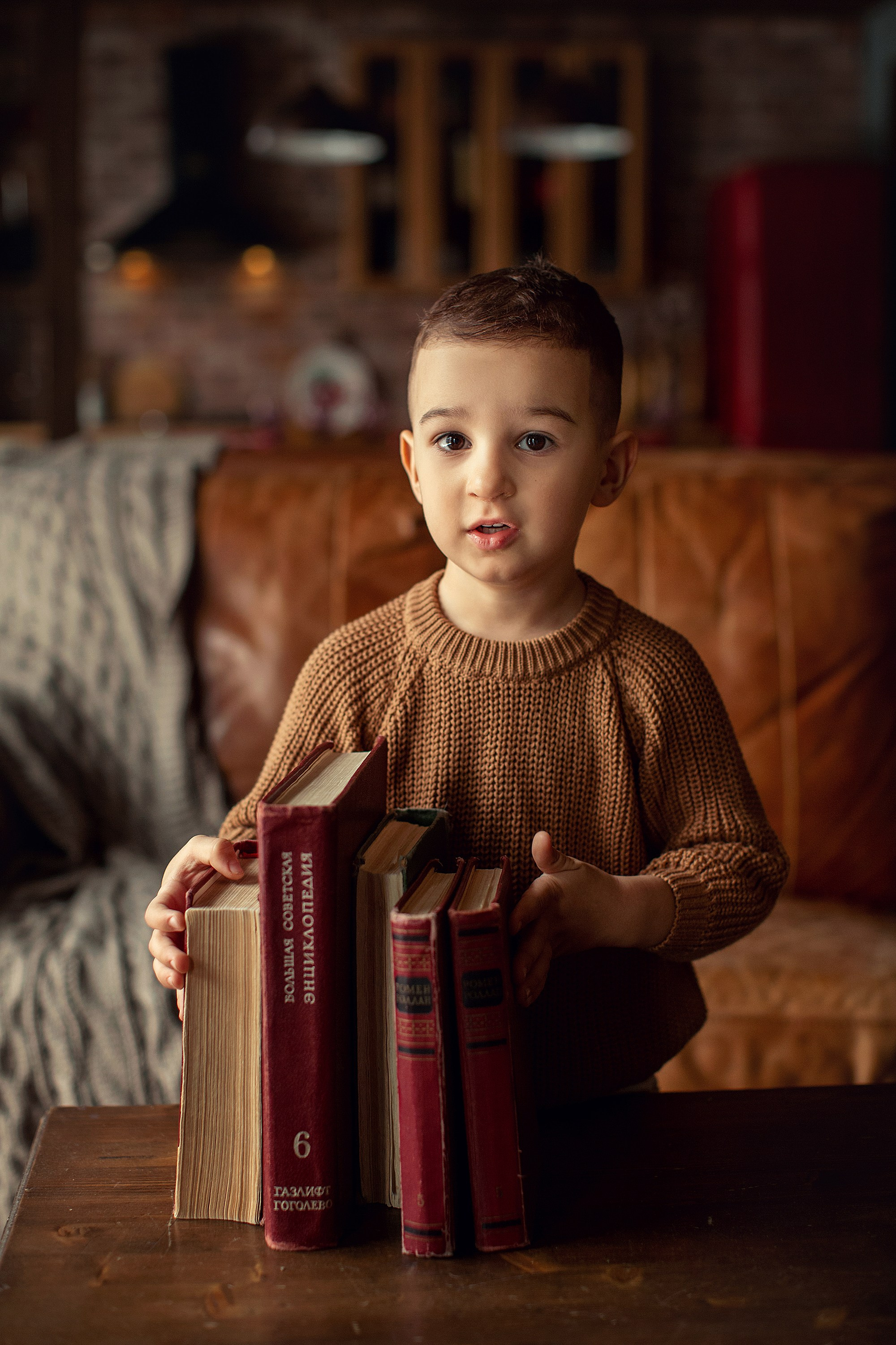 Студийная съемка мамы с сыновьями. Tatyana Nadezhdina Family photographer